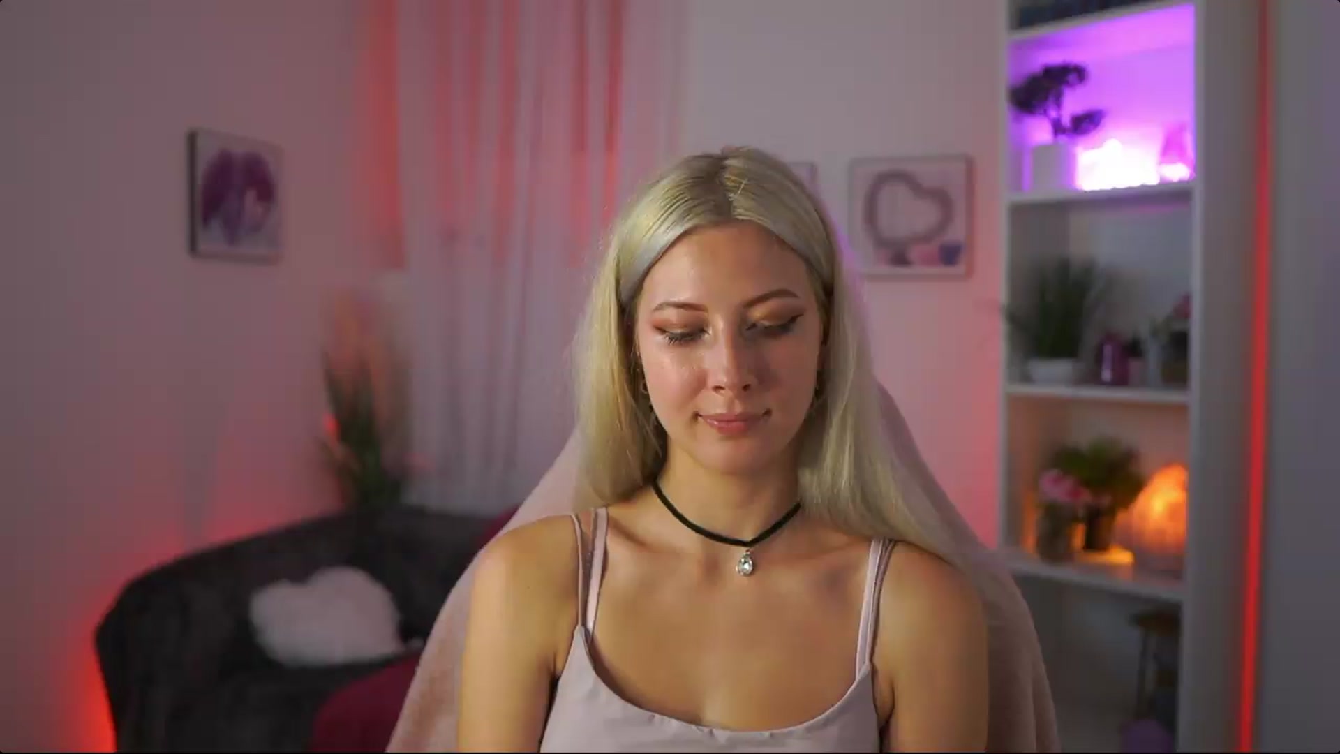 Gallery image thumbnail from EmilySwan's myfreecams stream on, 07/26/2026, 20:06 image 14 of 20