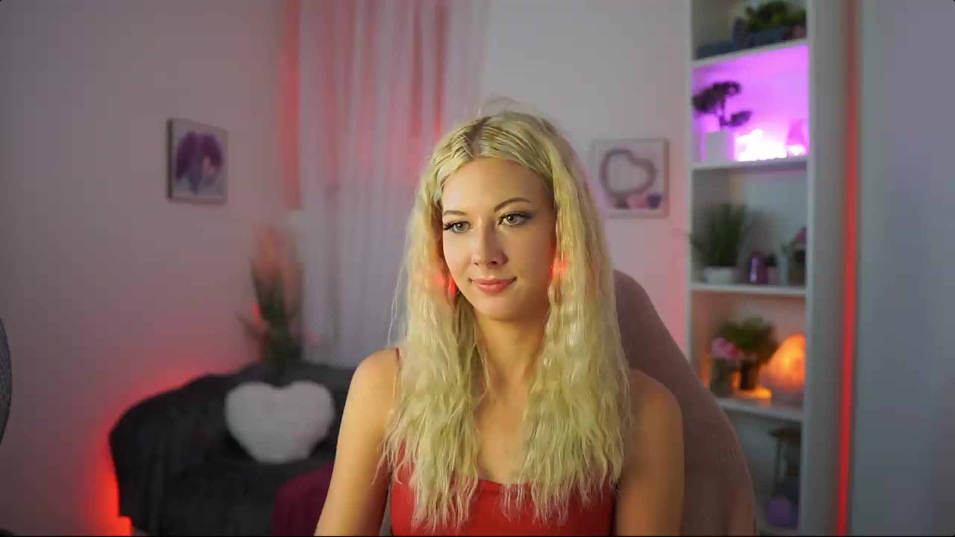 Gallery image thumbnail from EmilySwan's myfreecams stream on, 07/30/2026, 18:46 image 12 of 20
