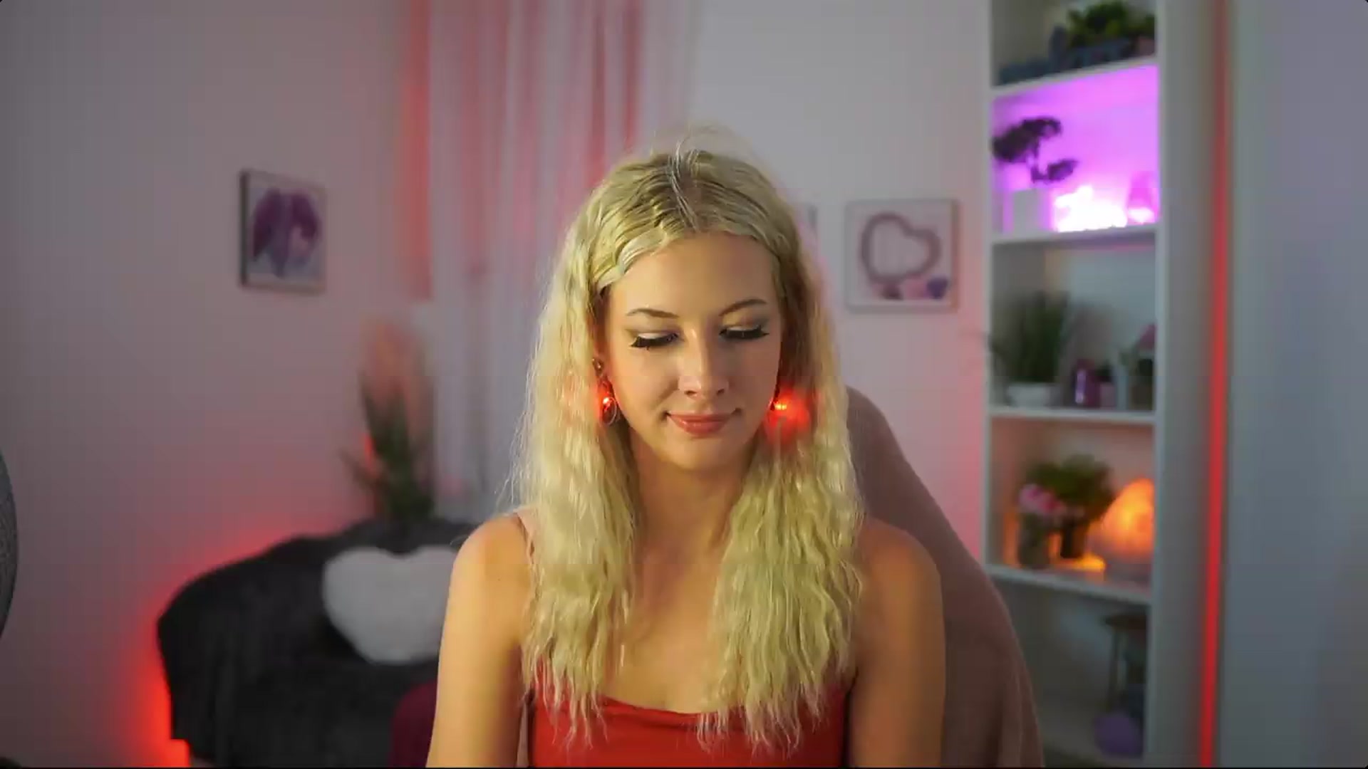 Gallery image thumbnail from EmilySwan's myfreecams stream on, 07/30/2026, 18:46 image 2 of 20