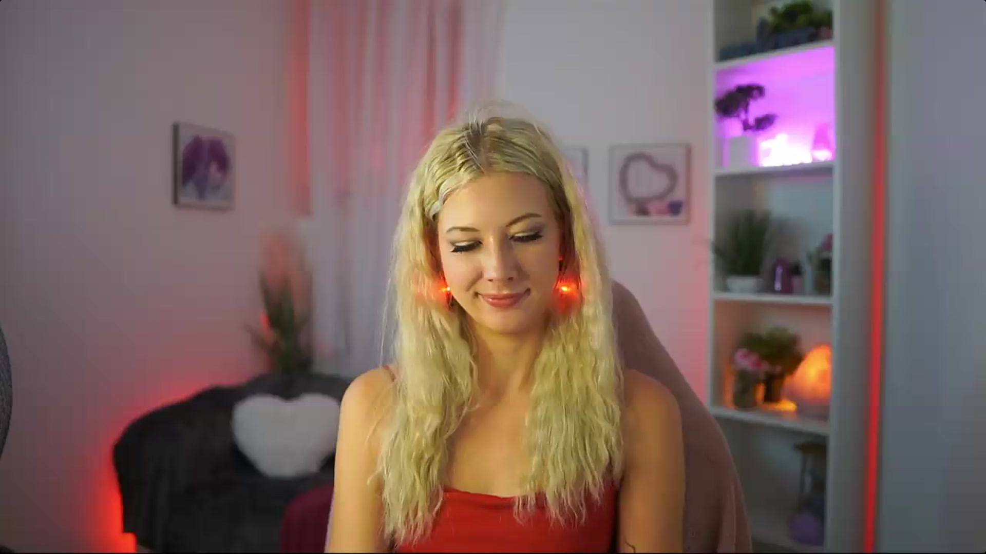 Gallery image thumbnail from EmilySwan's myfreecams stream on, 07/30/2026, 18:46 image 4 of 20