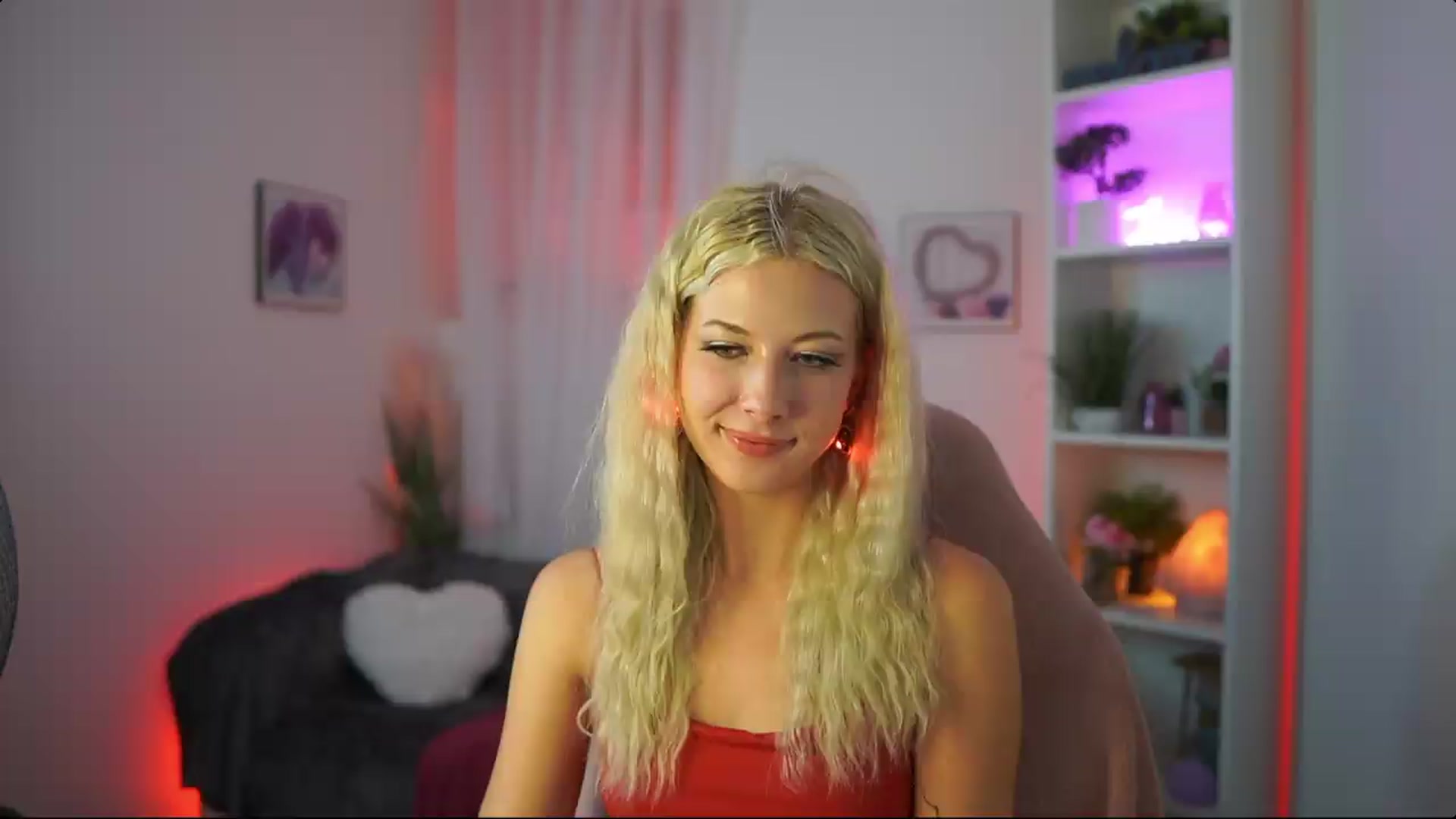 Gallery image thumbnail from EmilySwan's myfreecams stream on, 07/30/2026, 18:46 image 7 of 20