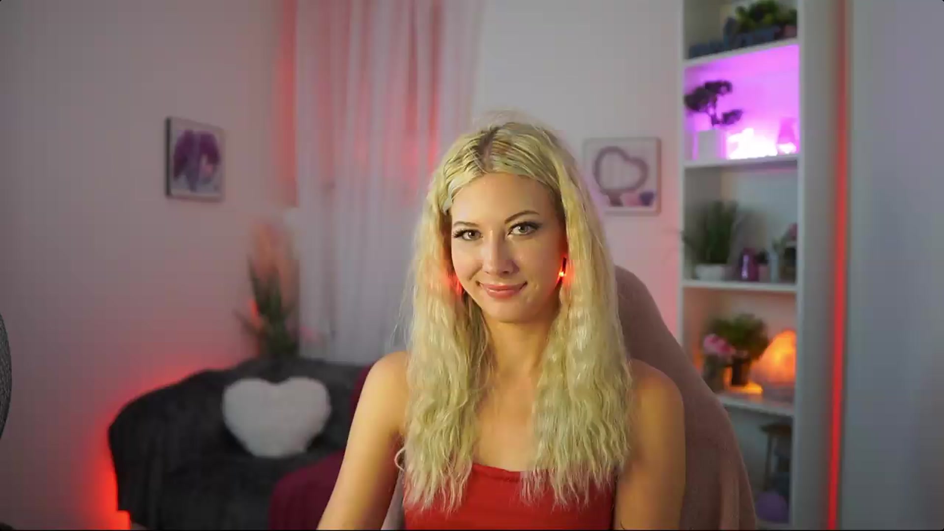 Gallery image thumbnail from EmilySwan's myfreecams stream on, 07/30/2026, 18:46 image 10 of 20