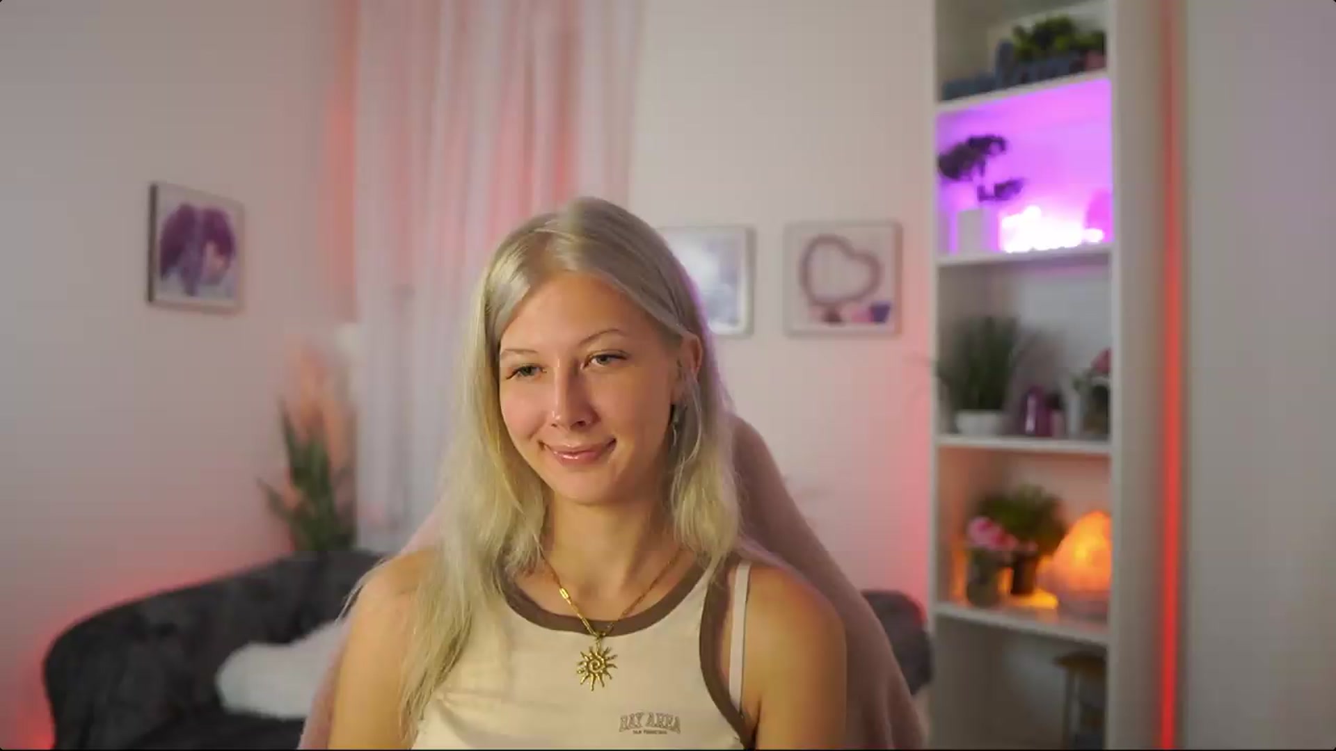Gallery image thumbnail from EmilySwan's myfreecams stream on, 08/16/2026, 20:58 image 7 of 20
