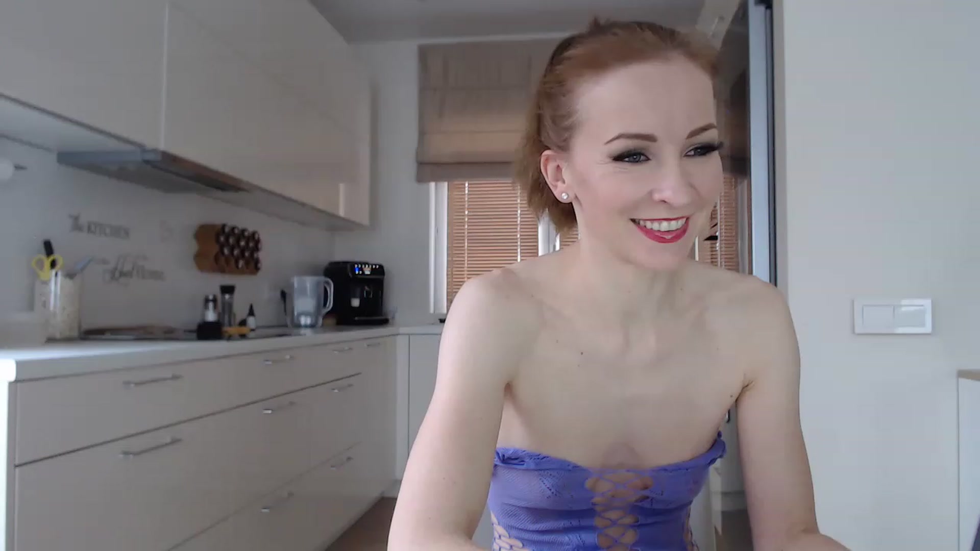 Gallery image thumbnail from EmilyTease's myfreecams stream on, 11/25/2022, 12:41 image 5 of 20