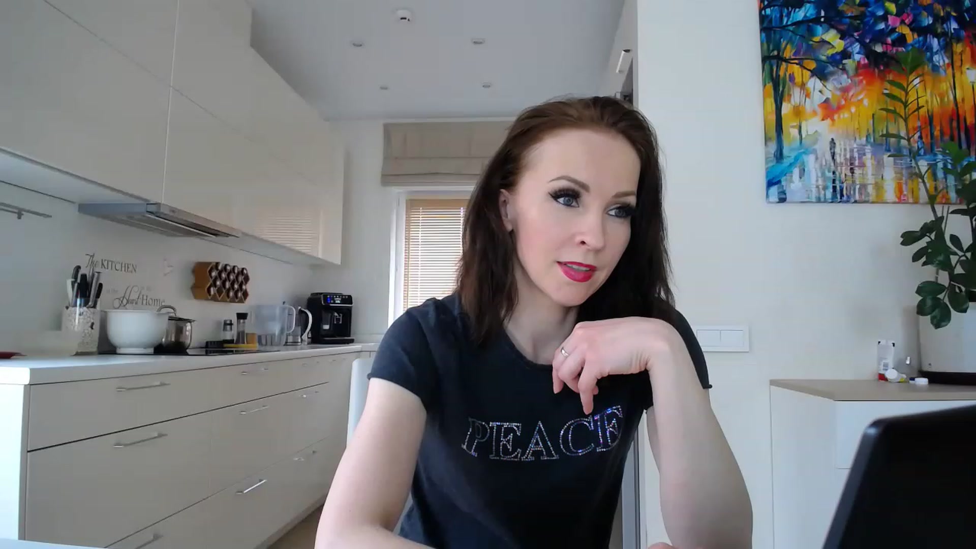 Gallery image thumbnail from EmilyTease's myfreecams stream on, 04/13/2023, 12:04 image 3 of 20