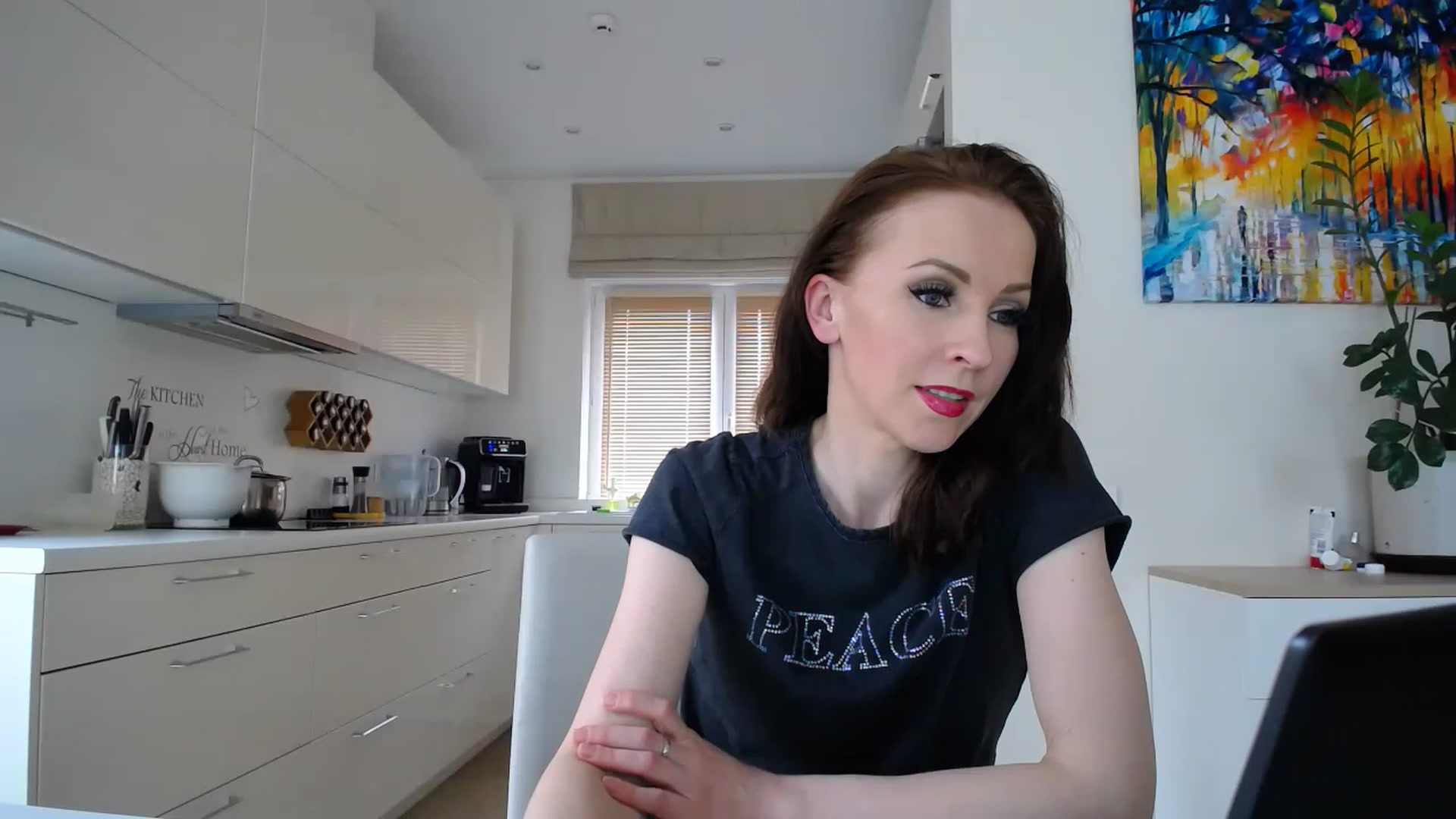 Gallery image thumbnail from EmilyTease's myfreecams stream on, 04/13/2023, 12:04 image 7 of 20