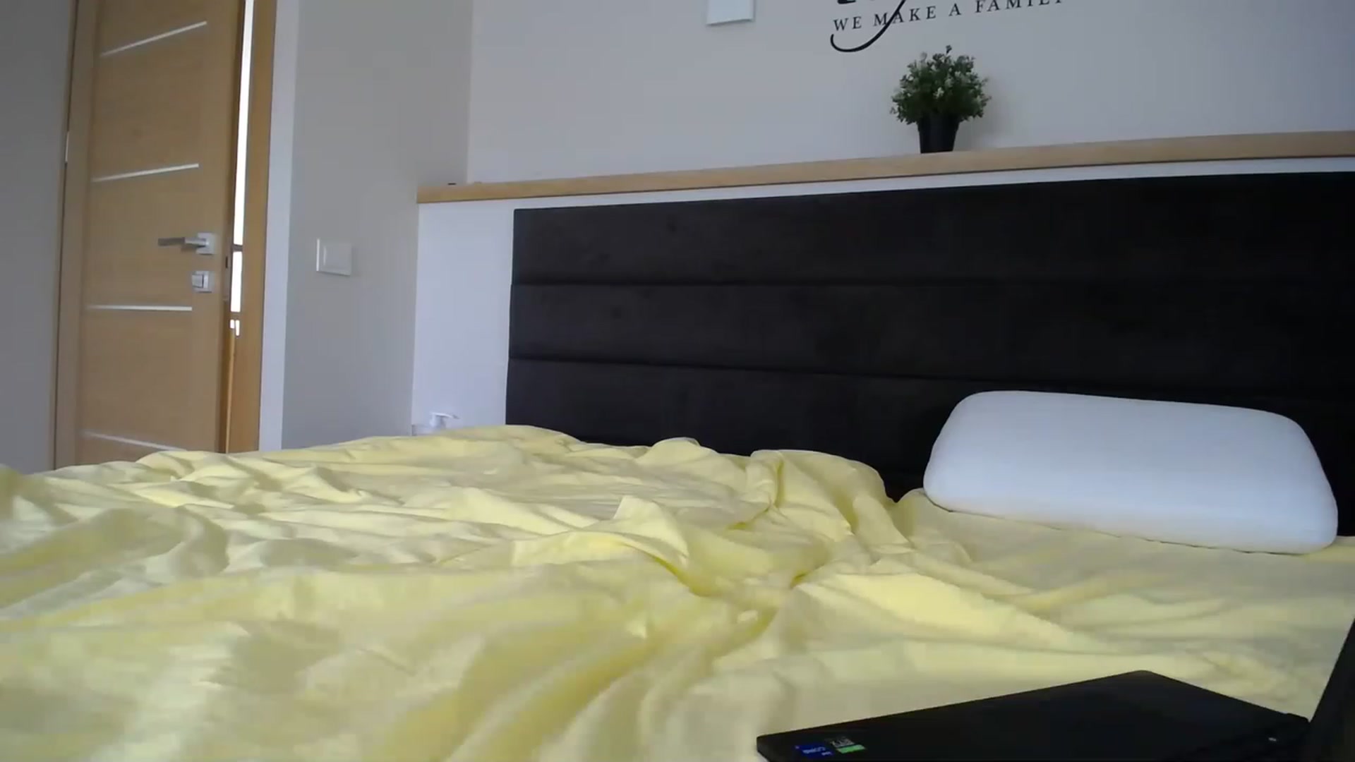 Gallery image thumbnail from EmilyTease's myfreecams stream on, 05/10/2023, 09:46 image 10 of 20