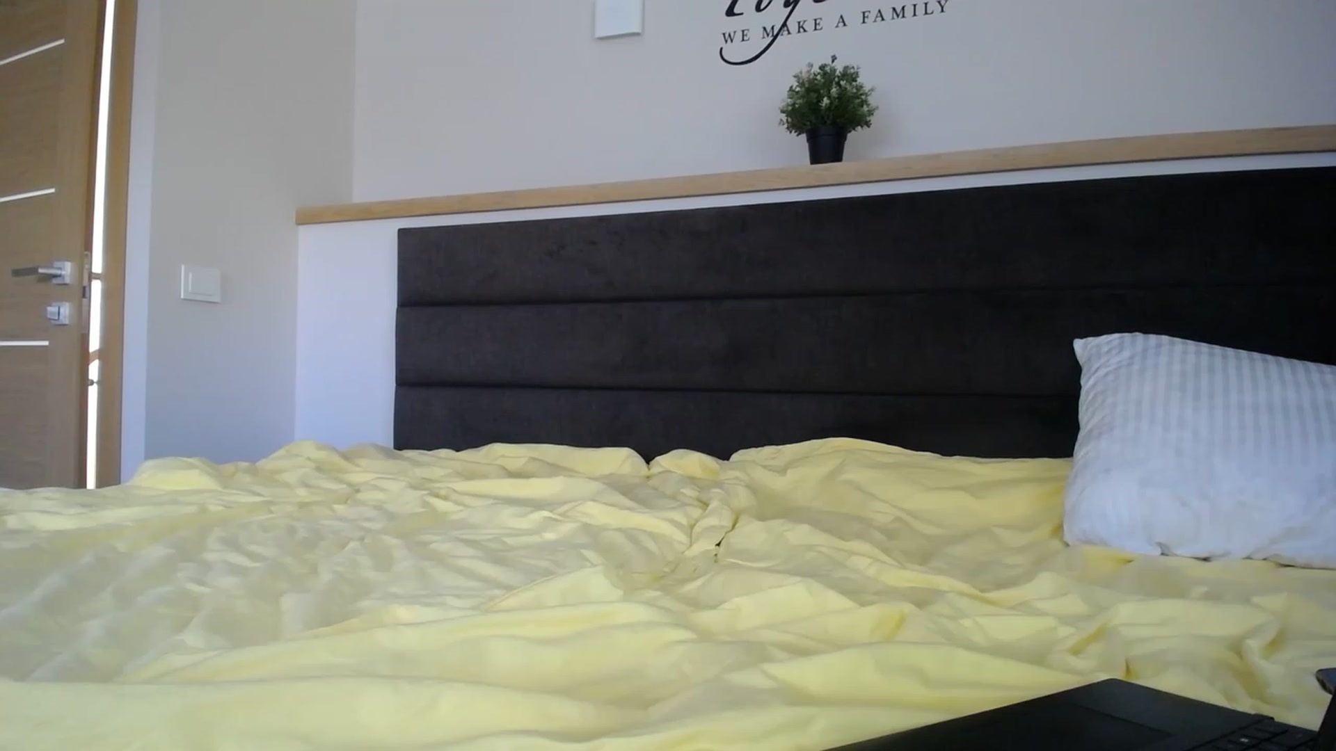 Gallery image thumbnail from EmilyTease's myfreecams stream on, 05/11/2023, 10:13 image 19 of 20