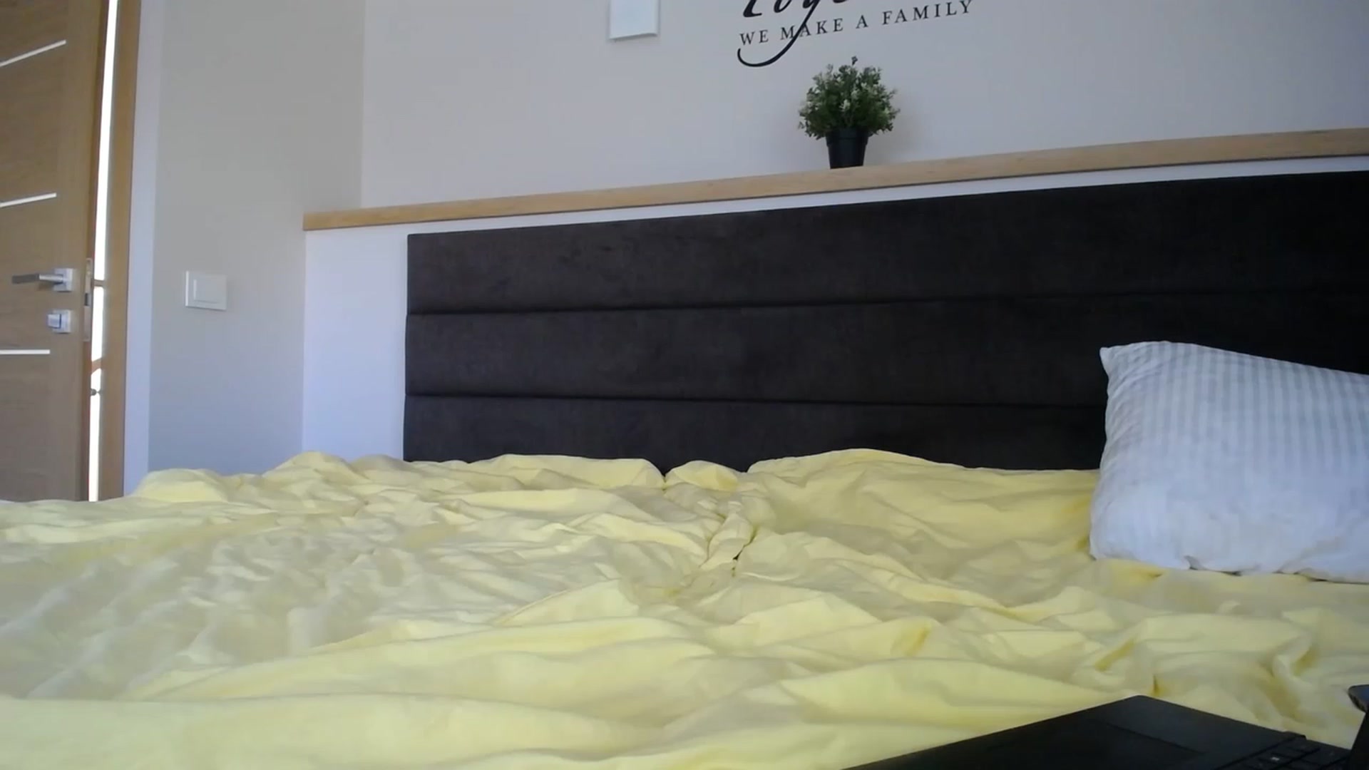 Gallery image thumbnail from EmilyTease's myfreecams stream on, 05/11/2023, 10:13 image 20 of 20