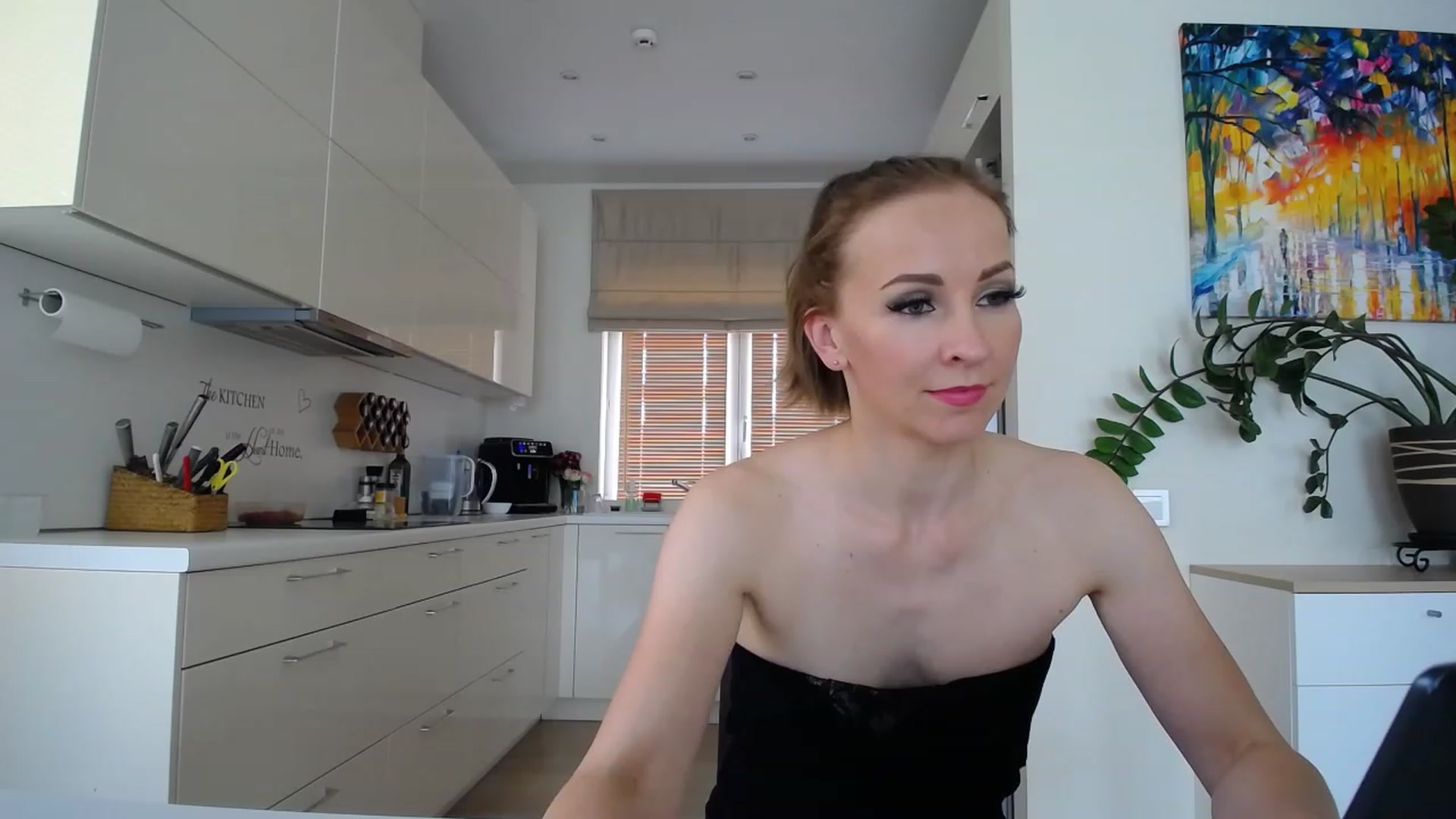 Gallery image thumbnail from EmilyTease's myfreecams stream on, 08/25/2023, 10:46 image 10 of 20