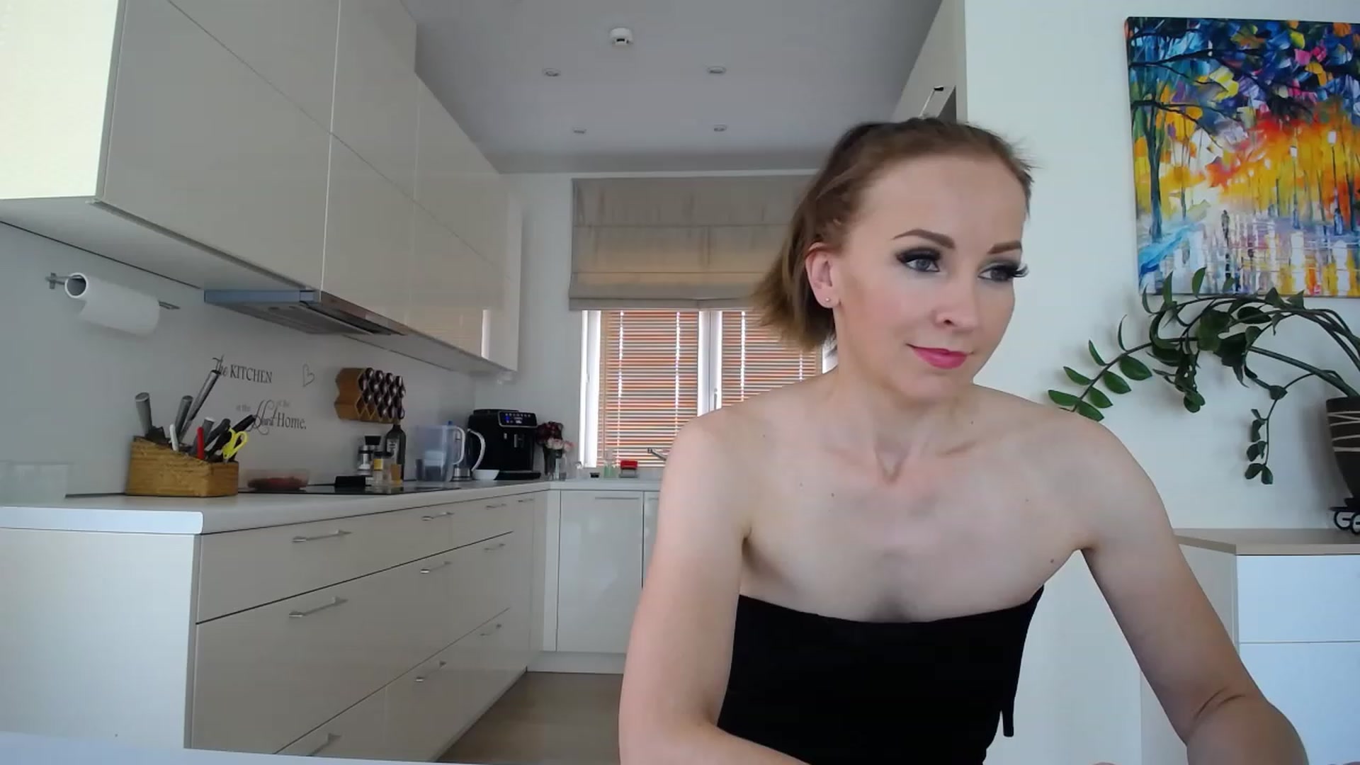 Gallery image thumbnail from EmilyTease's myfreecams stream on, 08/25/2023, 10:46 image 2 of 20