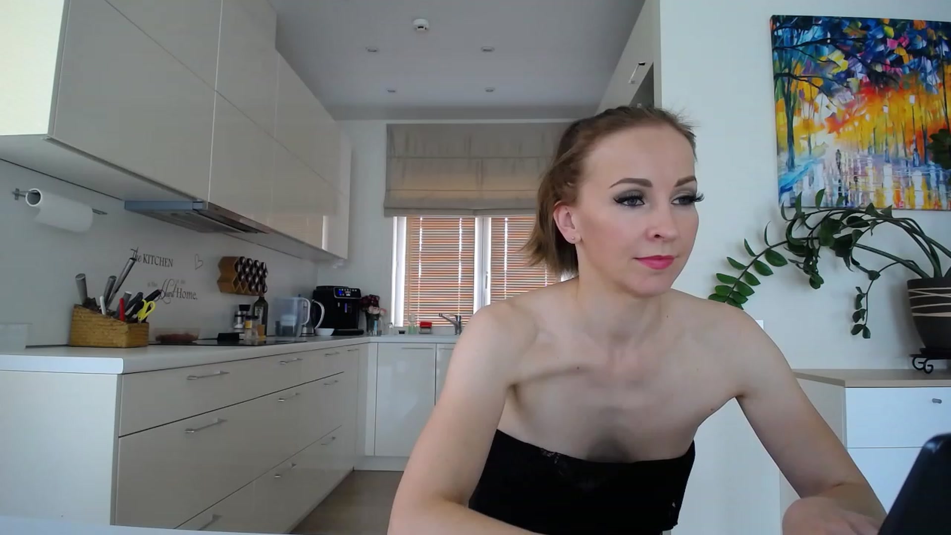 Gallery image thumbnail from EmilyTease's myfreecams stream on, 08/25/2023, 10:46 image 12 of 20