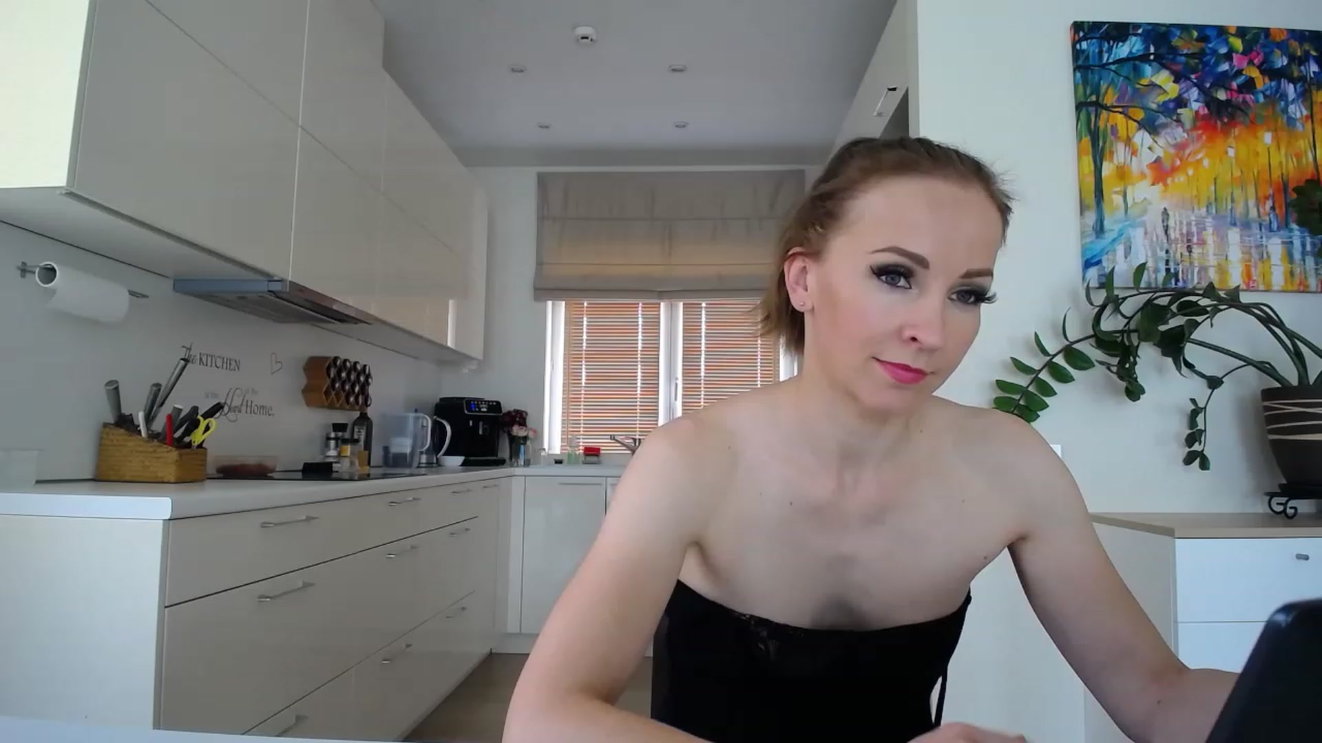 Gallery image thumbnail from EmilyTease's myfreecams stream on, 08/25/2023, 10:46 image 5 of 20