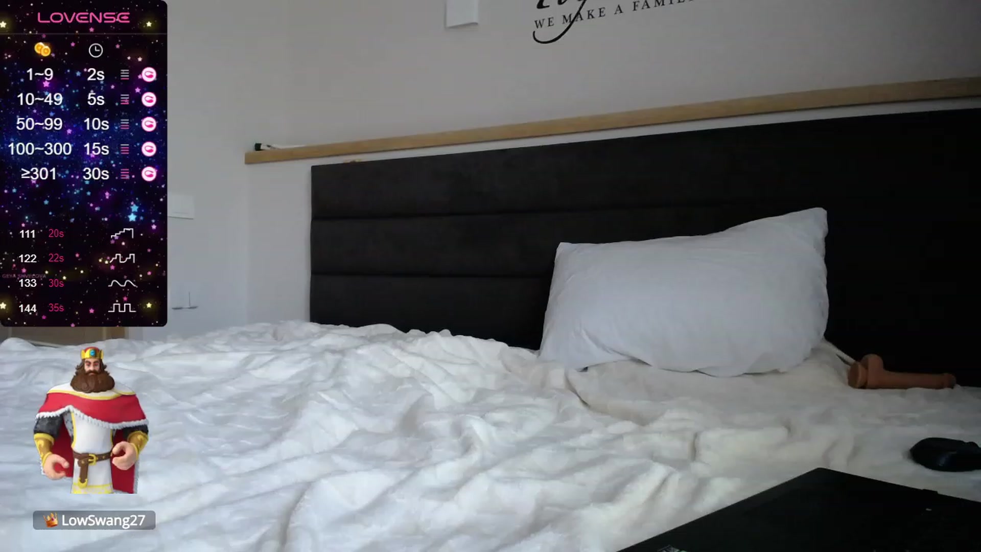 Gallery image thumbnail from EmilyTease's myfreecams stream on, 11/14/2023, 14:07 image 9 of 20