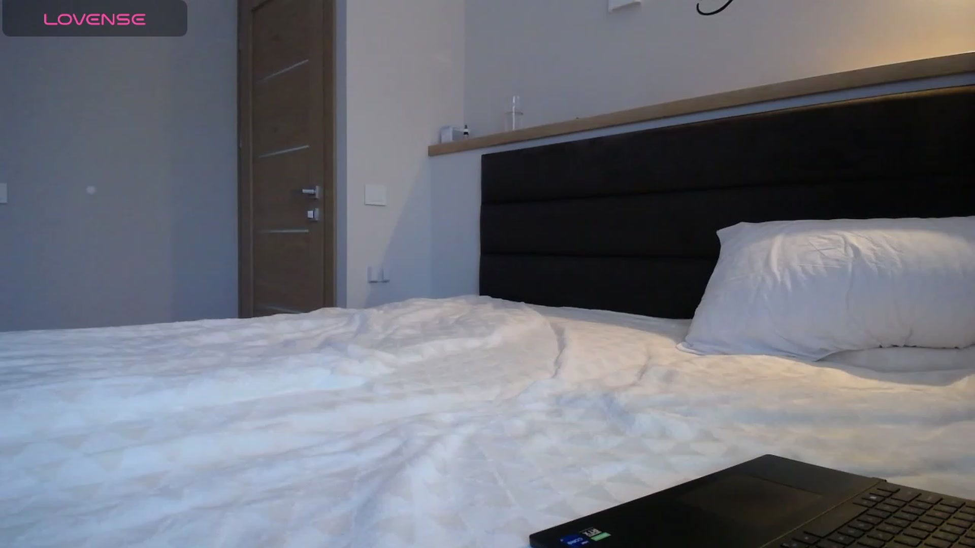 Gallery image thumbnail from EmilyTease's myfreecams stream on, 11/23/2023, 12:38 image 16 of 20