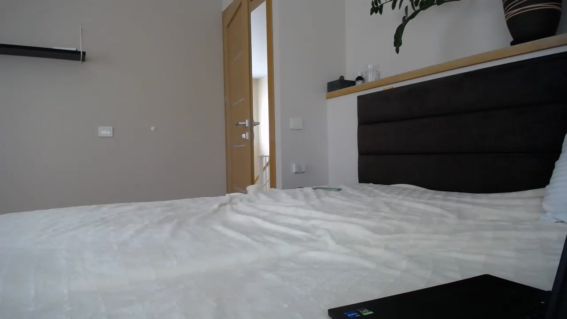 Gallery image thumbnail from EmilyTease's myfreecams stream on, 07/24/2024, 10:43 image 10 of 20