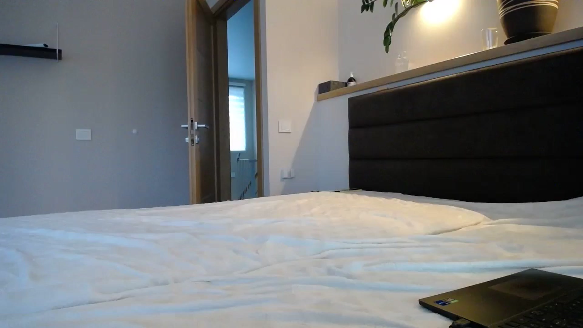 Gallery image thumbnail from EmilyTease's myfreecams stream on, 07/25/2024, 11:22 image 16 of 20