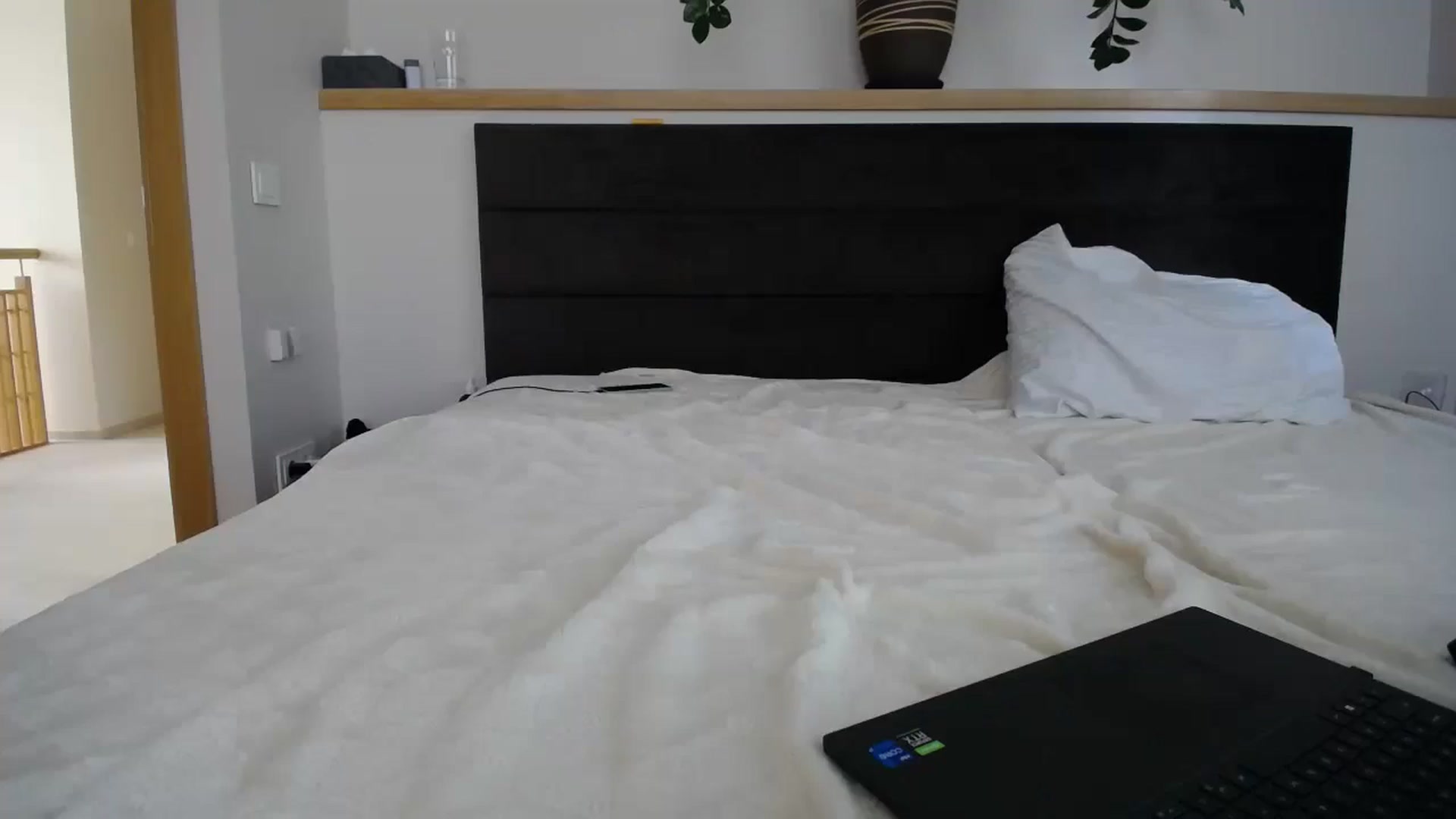 Gallery image thumbnail from EmilyTease's myfreecams stream on, 08/07/2024, 12:44 image 10 of 20