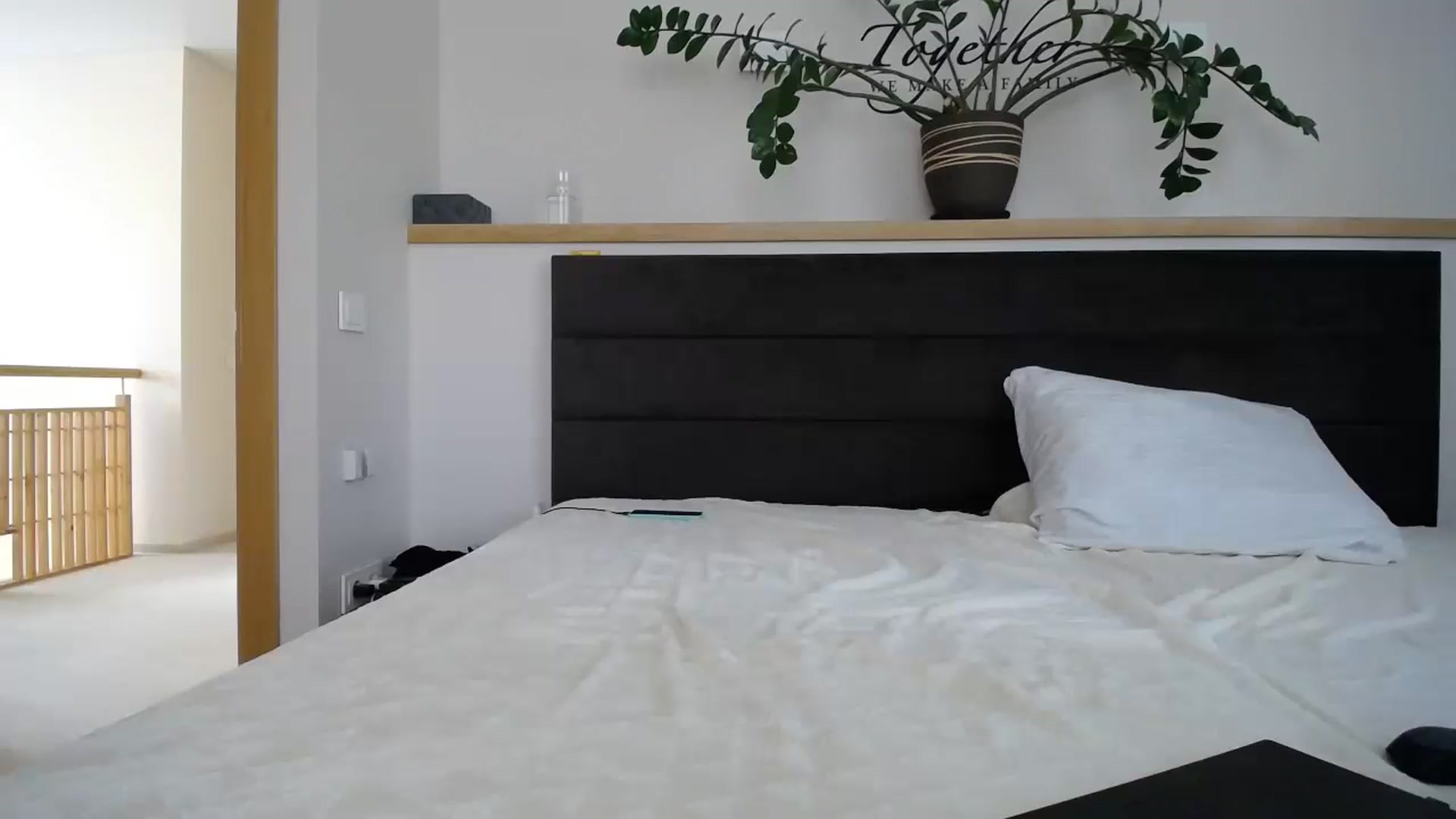 Gallery image thumbnail from EmilyTease's myfreecams stream on, 08/12/2024, 13:04 image 5 of 20
