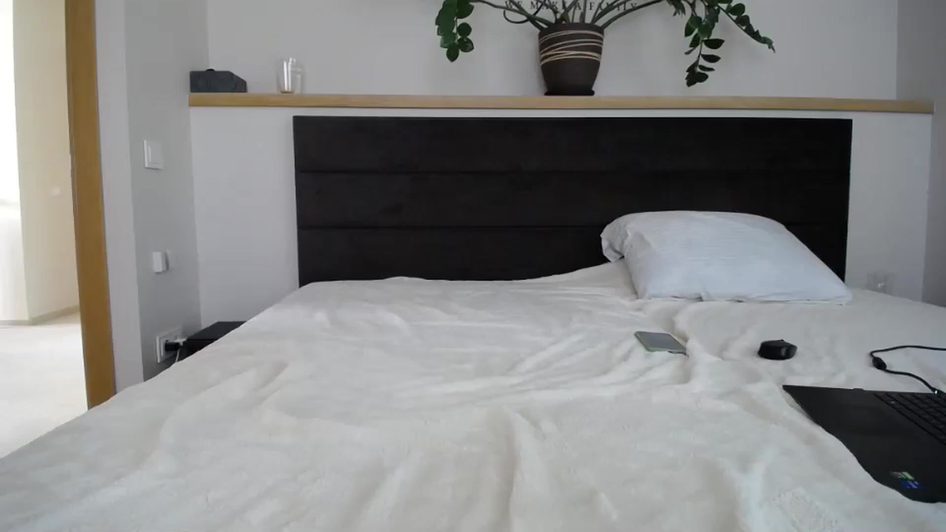 Gallery image thumbnail from EmilyTease's myfreecams stream on, 08/14/2024, 11:24 image 18 of 20
