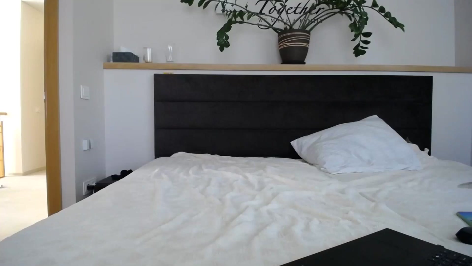 Gallery image thumbnail from EmilyTease's myfreecams stream on, 08/28/2024, 12:23 image 10 of 20