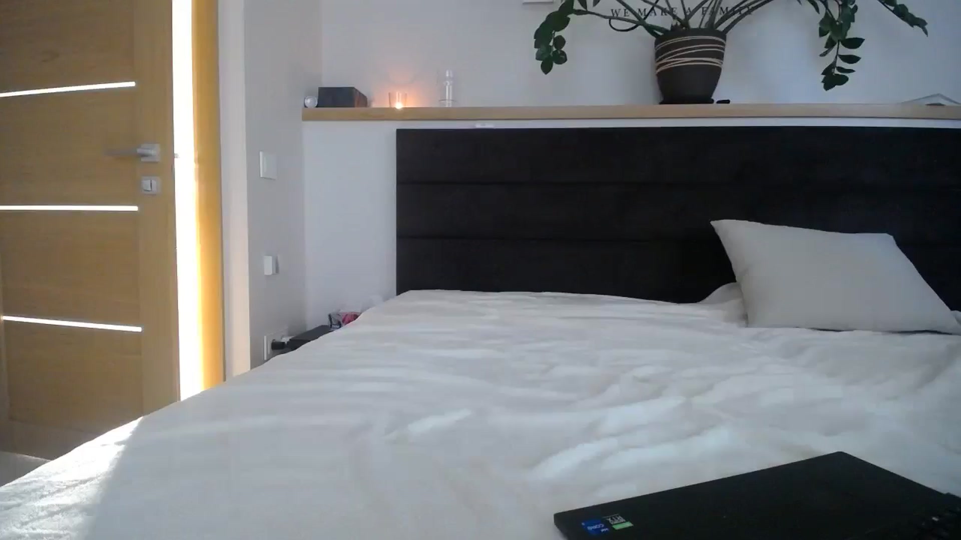 Gallery image thumbnail from EmilyTease's myfreecams stream on, 10/28/2024, 14:49 image 8 of 20