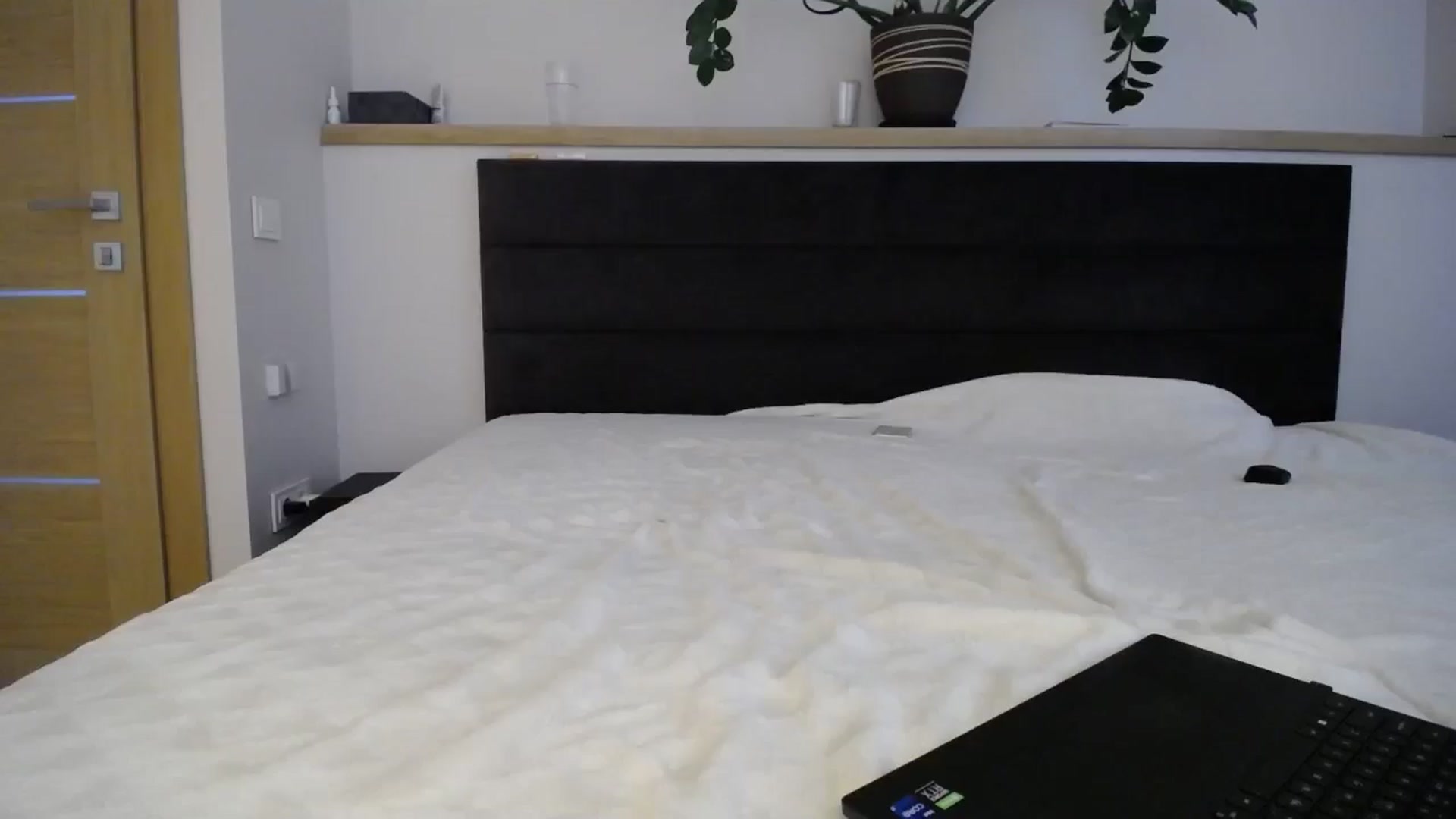 Gallery image thumbnail from EmilyTease's myfreecams stream on, 11/21/2024, 13:49 image 5 of 20