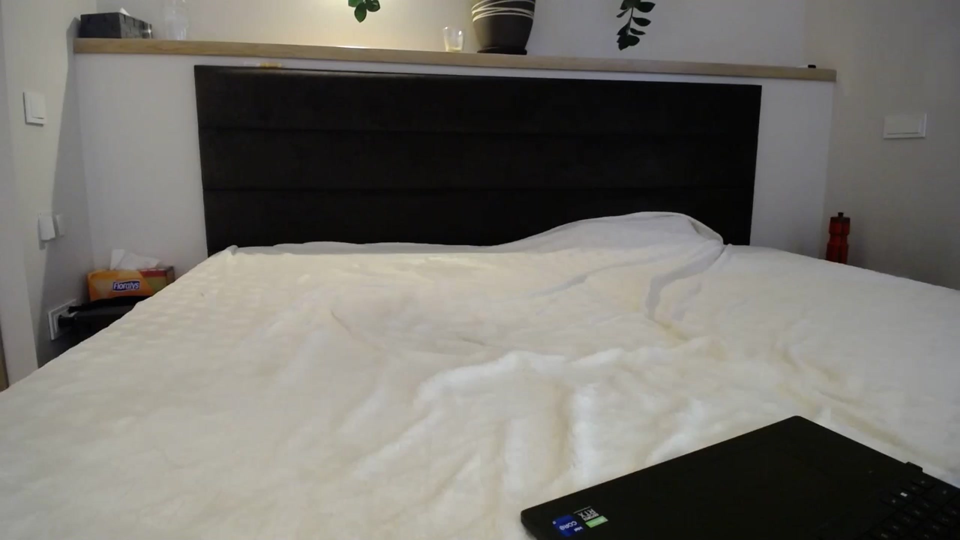 Gallery image thumbnail from EmilyTease's myfreecams stream on, 12/11/2024, 12:50 image 2 of 20