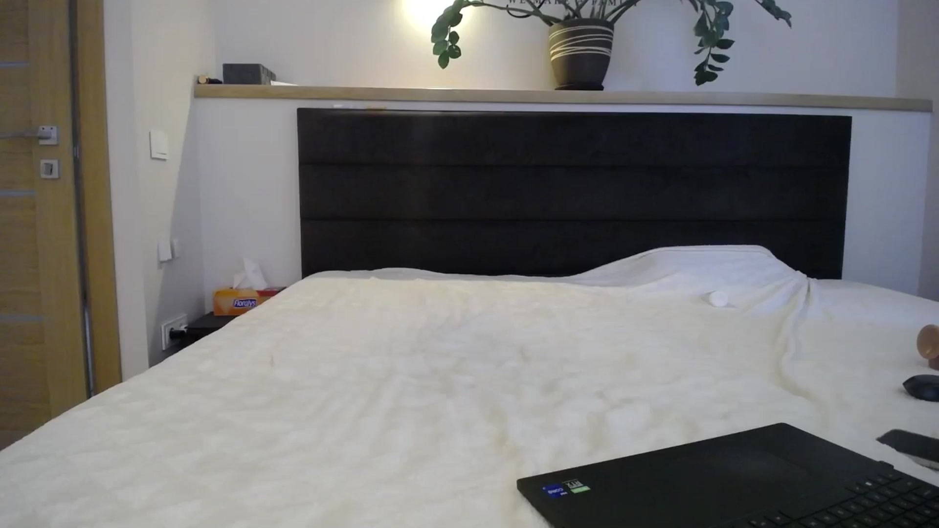 Gallery image thumbnail from EmilyTease's myfreecams stream on, 01/06/2025, 14:09 image 7 of 20