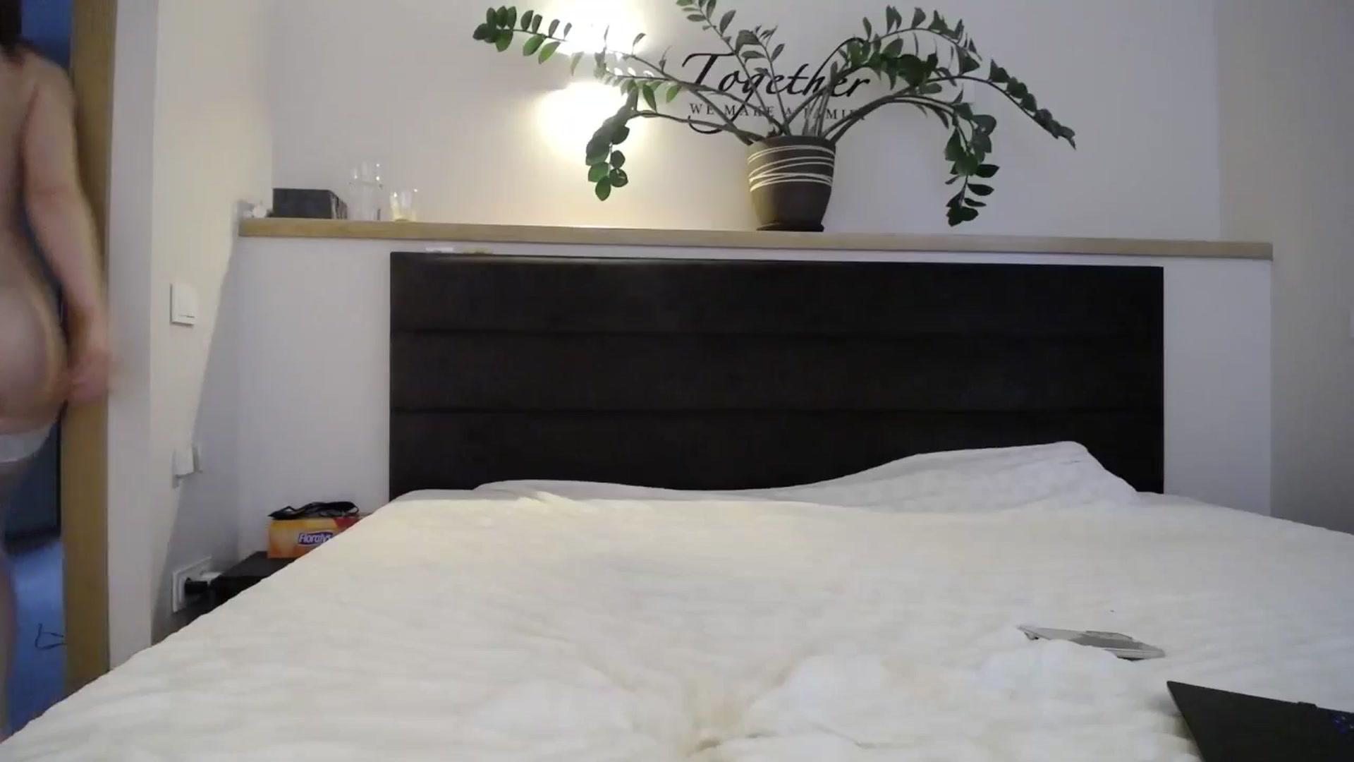 Gallery image thumbnail from EmilyTease's myfreecams stream on, 01/09/2025, 12:46 image 12 of 20