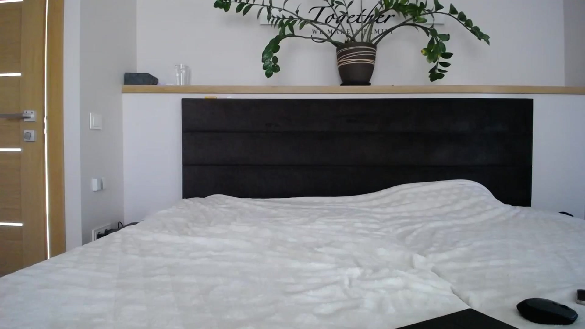 Gallery image thumbnail from EmilyTease's myfreecams stream on, 03/06/2025, 13:44 image 16 of 20