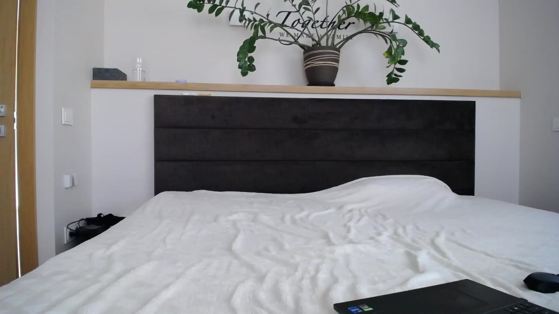 Gallery image thumbnail from EmilyTease's myfreecams stream on, 03/17/2025, 14:41 image 13 of 20