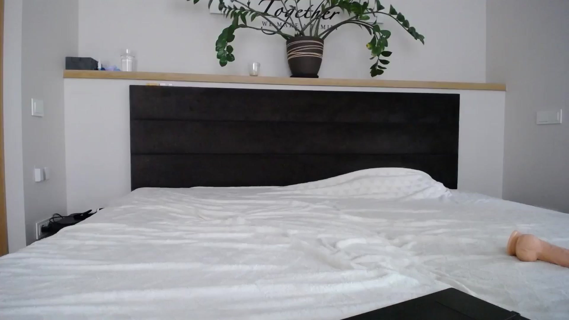 Gallery image thumbnail from EmilyTease's myfreecams stream on, 03/19/2025, 14:29 image 7 of 20