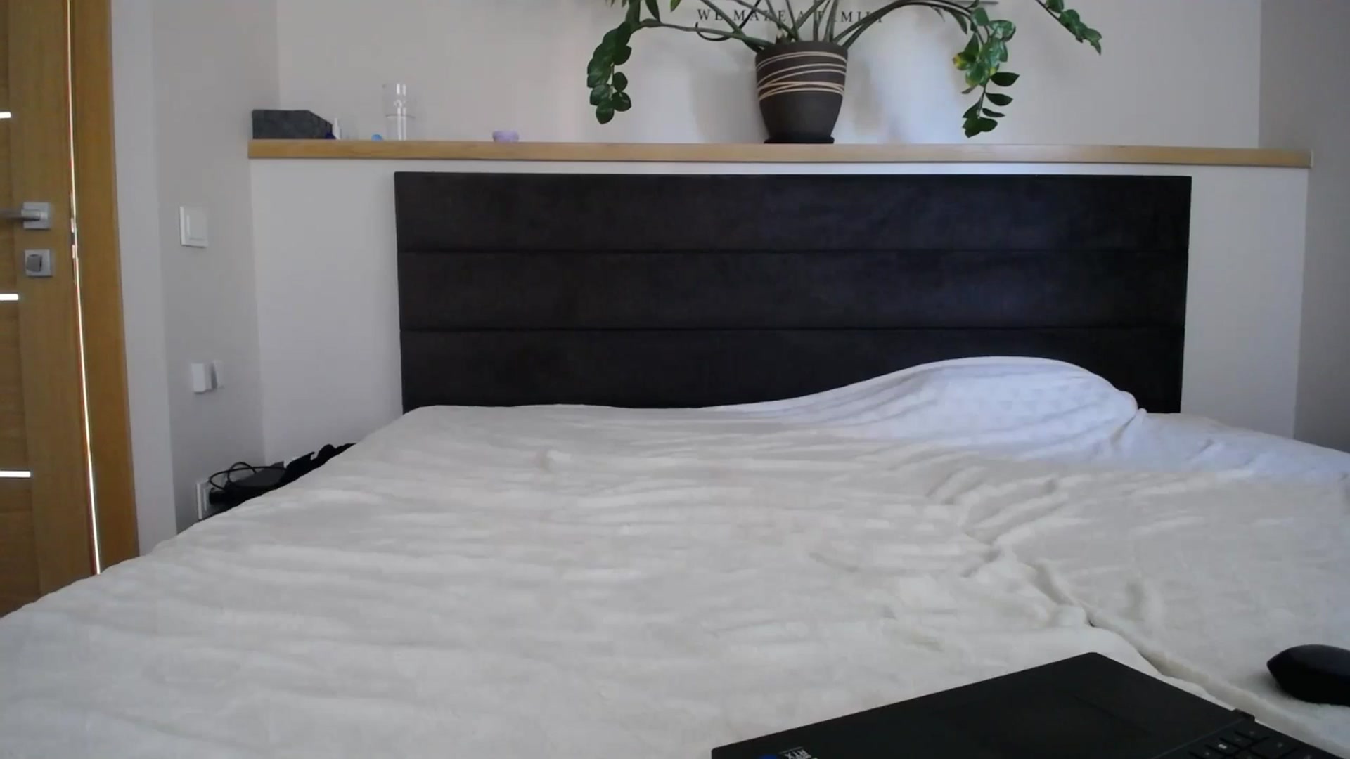 Gallery image thumbnail from EmilyTease's myfreecams stream on, 03/20/2025, 12:52 image 13 of 20
