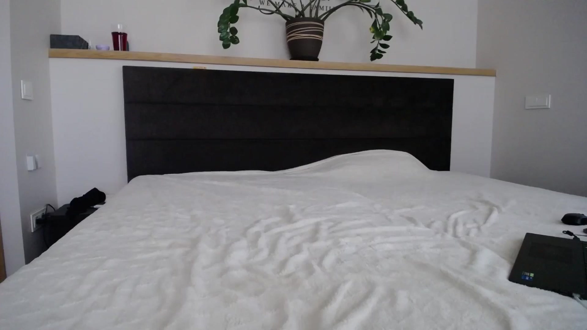 Gallery image thumbnail from EmilyTease's myfreecams stream on, 04/02/2025, 12:27 image 18 of 20