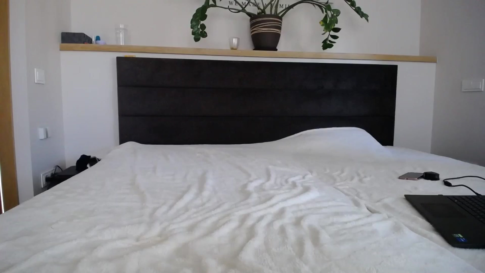 Gallery image thumbnail from EmilyTease's myfreecams stream on, 04/03/2025, 12:50 image 12 of 20