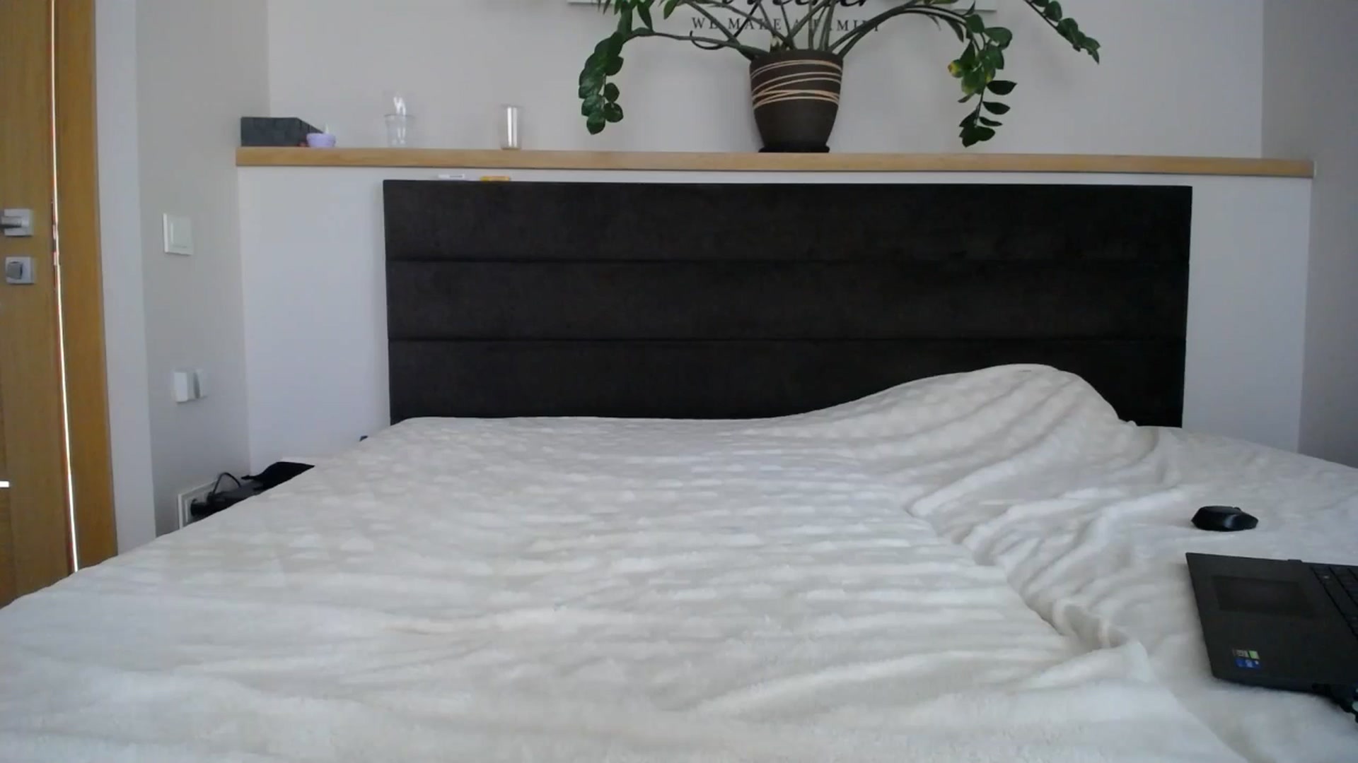 Gallery image thumbnail from EmilyTease's myfreecams stream on, 04/04/2025, 11:41 image 14 of 20