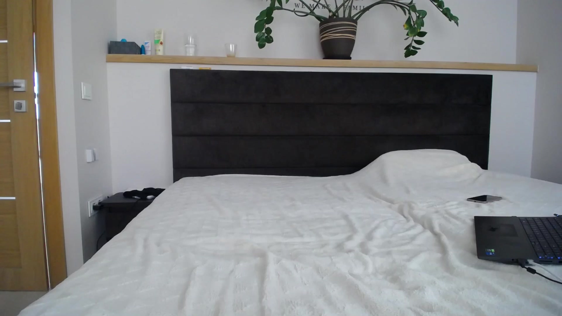 Gallery image thumbnail from EmilyTease's myfreecams stream on, 05/08/2025, 10:43 image 17 of 20