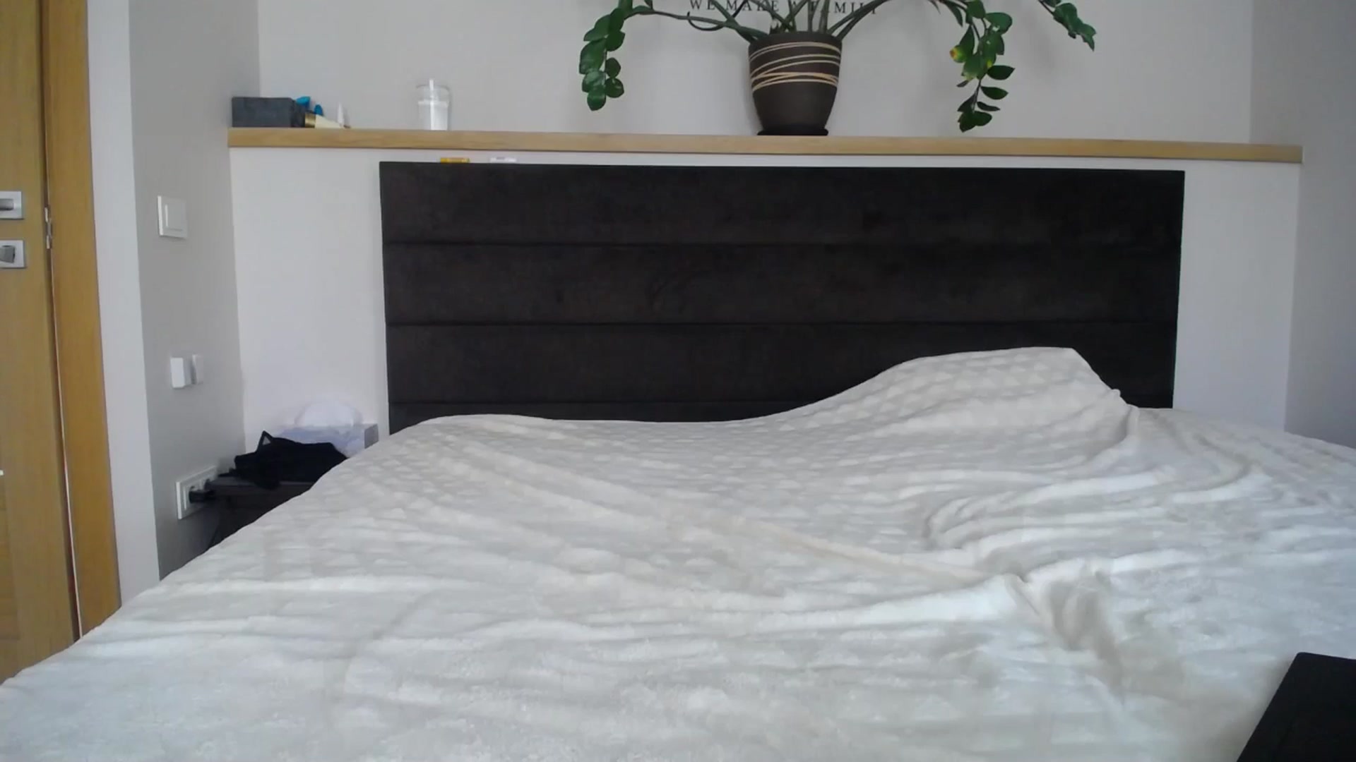 Gallery image thumbnail from EmilyTease's myfreecams stream on, 05/19/2025, 13:21 image 8 of 20