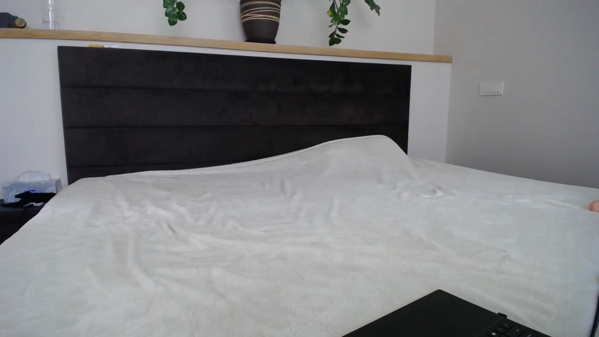 Gallery image thumbnail from EmilyTease's myfreecams stream on, 05/27/2025, 11:58 image 8 of 20
