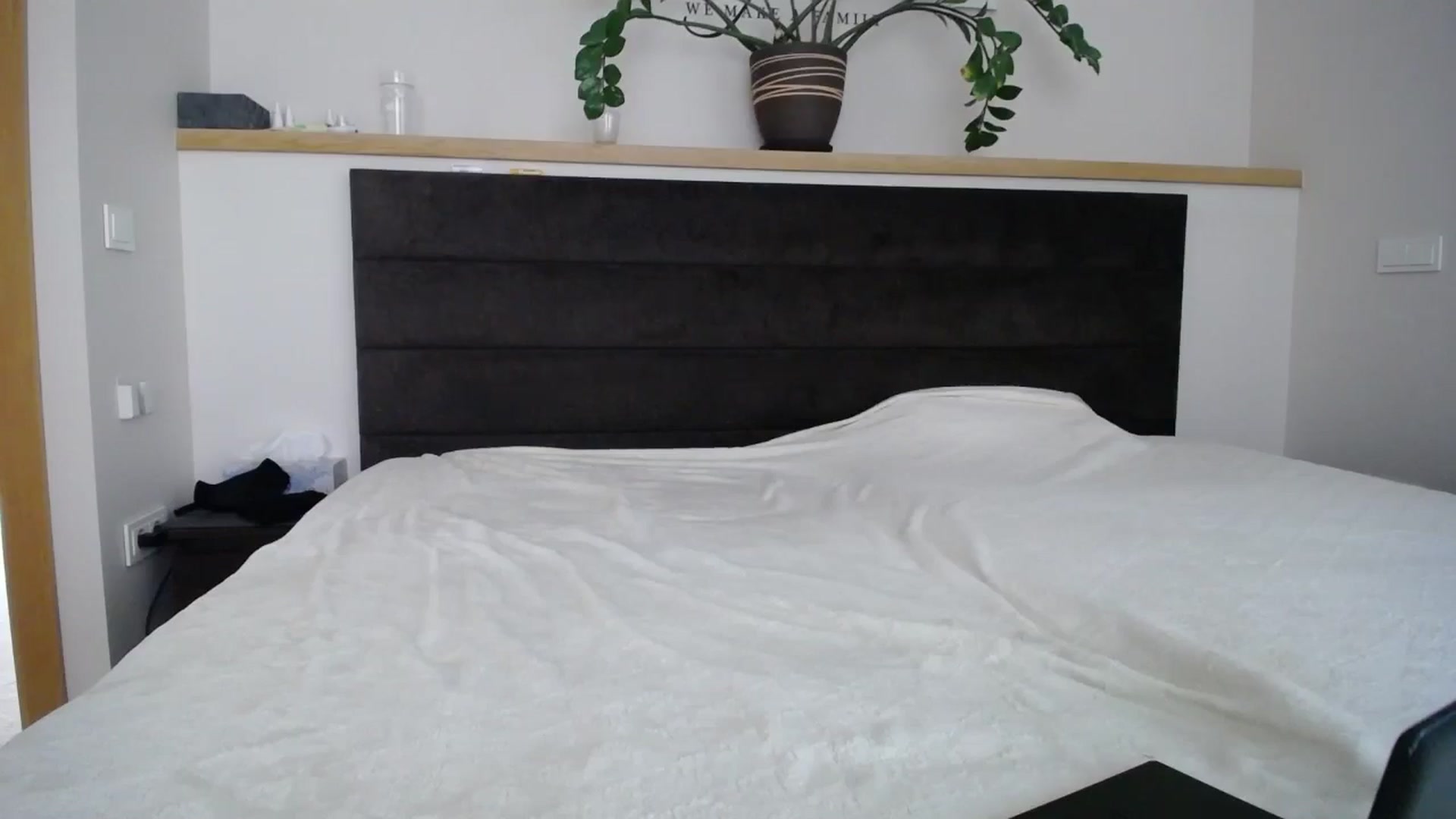 Gallery image thumbnail from EmilyTease's myfreecams stream on, 05/29/2025, 12:22 image 20 of 20