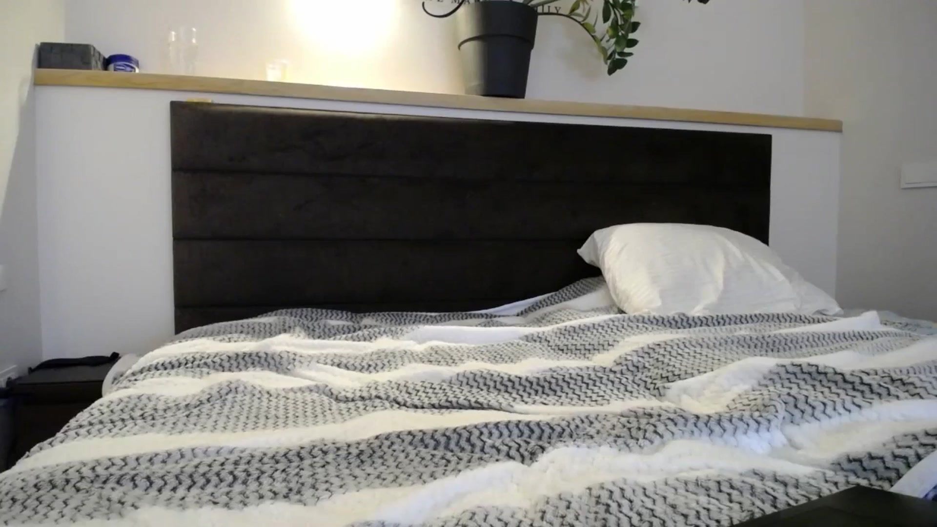 Gallery image thumbnail from EmilyTease's myfreecams stream on, 12/17/2025, 13:24 image 18 of 20