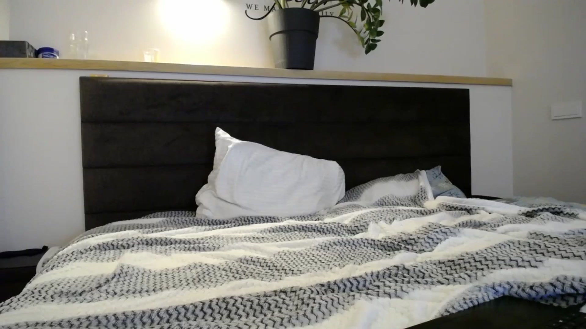 Gallery image thumbnail from EmilyTease's myfreecams stream on, 12/17/2025, 14:48 image 5 of 20