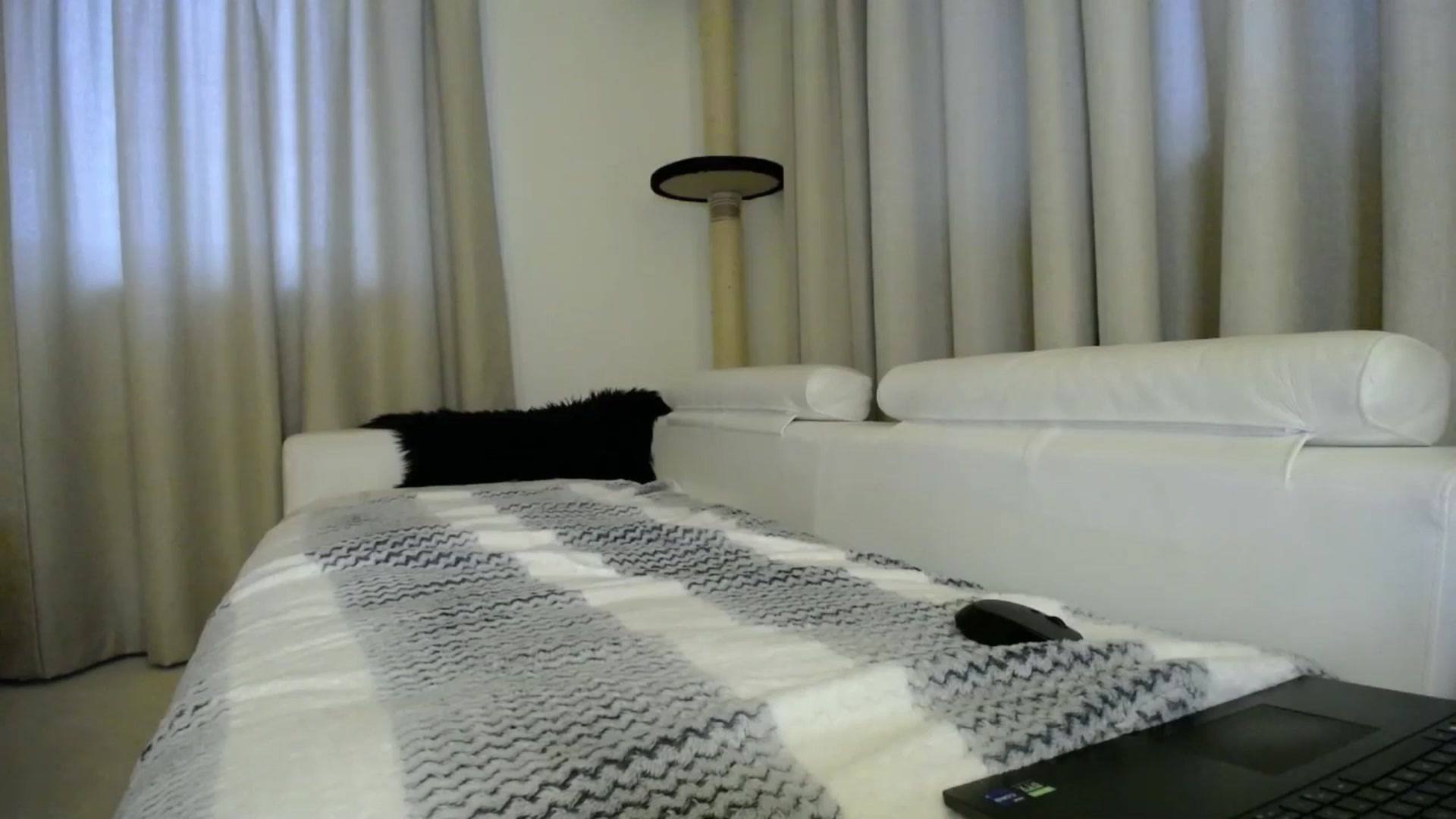 Gallery image thumbnail from EmilyTease's myfreecams stream on, 12/18/2025, 12:57 image 20 of 20
