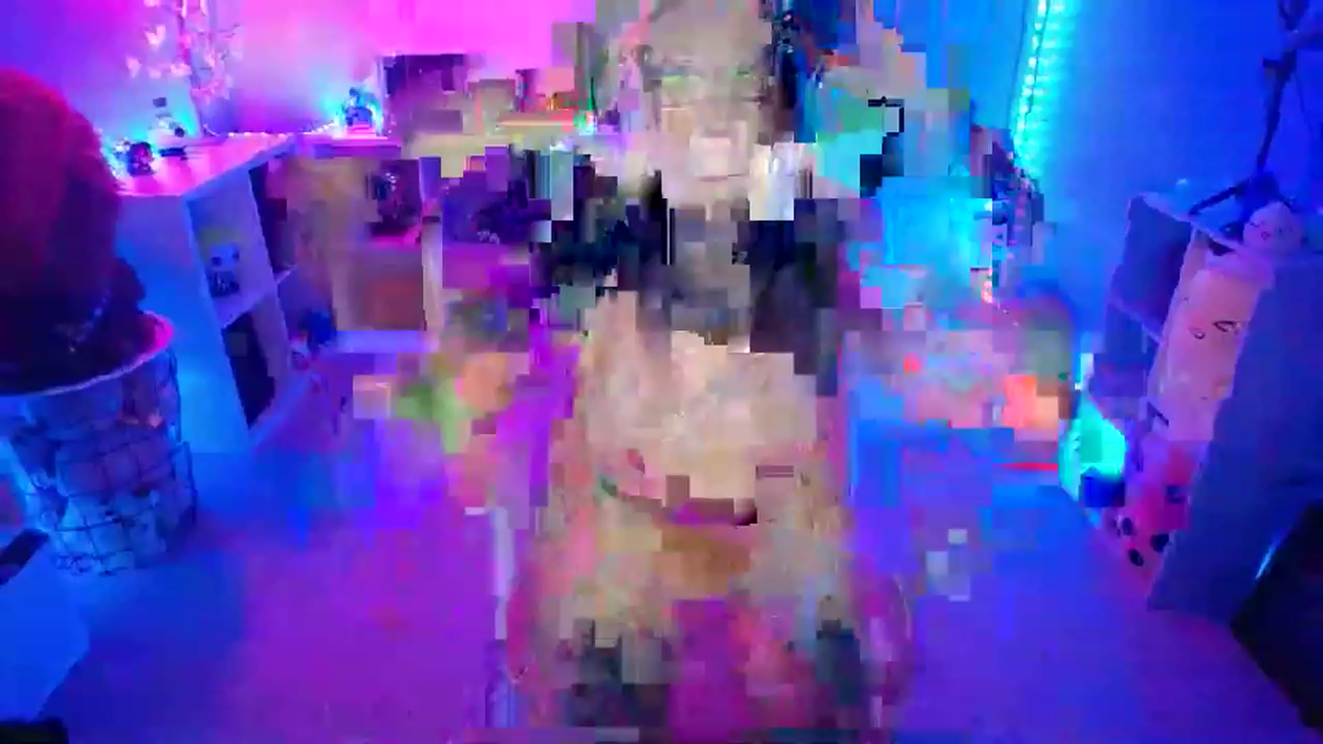 Gallery image thumbnail from EmilyTokes's myfreecams stream on, 12/03/2022, 04:13 image 14 of 20