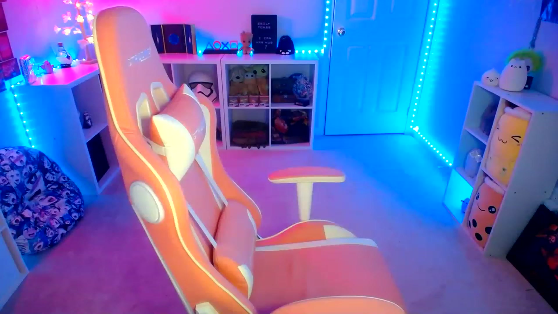 Gallery image thumbnail from EmilyTokes's myfreecams stream on, 01/28/2023, 06:01 image 6 of 20