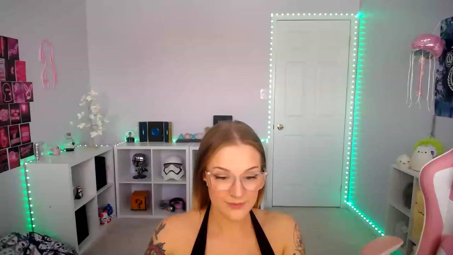 Gallery image thumbnail from EmilyTokes's myfreecams stream on, 01/30/2023, 19:01 image 7 of 20