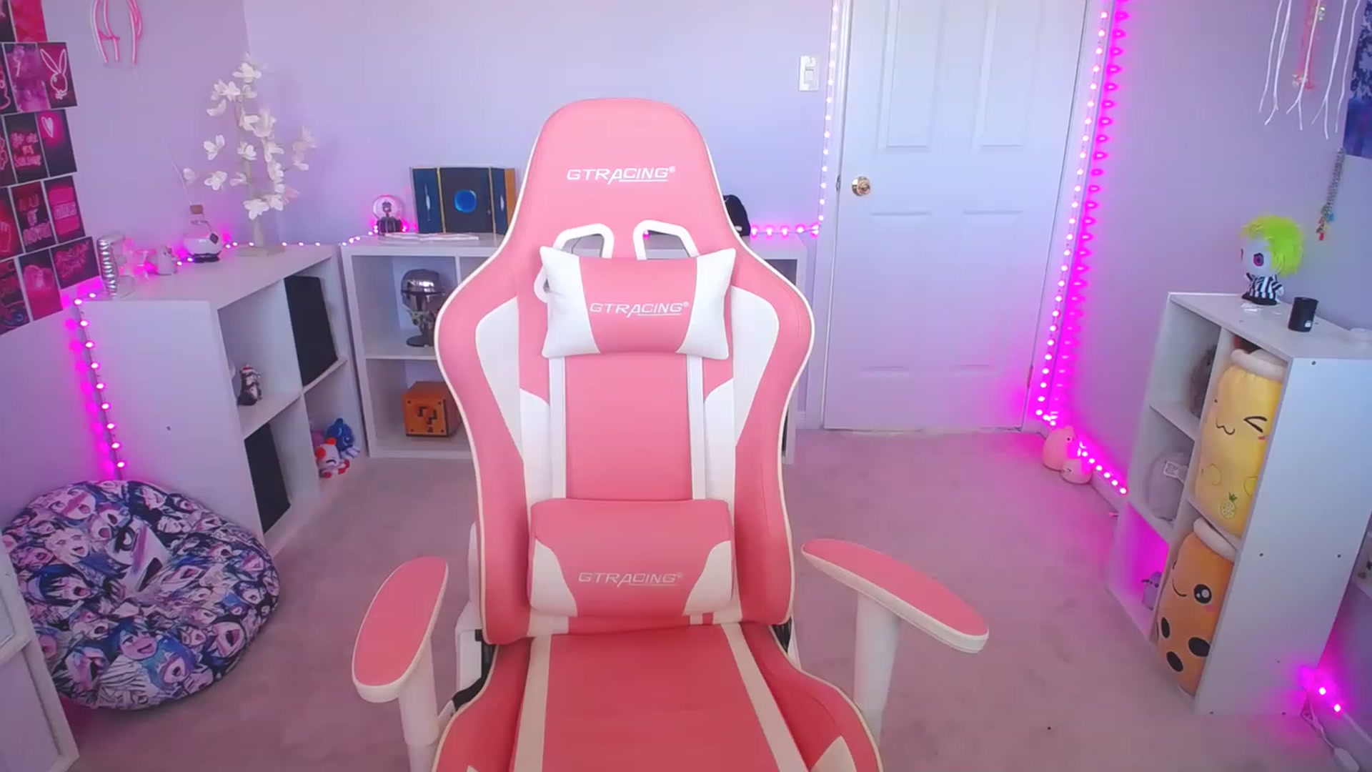 Gallery image thumbnail from EmilyTokes's myfreecams stream on, 03/06/2023, 19:53 image 9 of 20