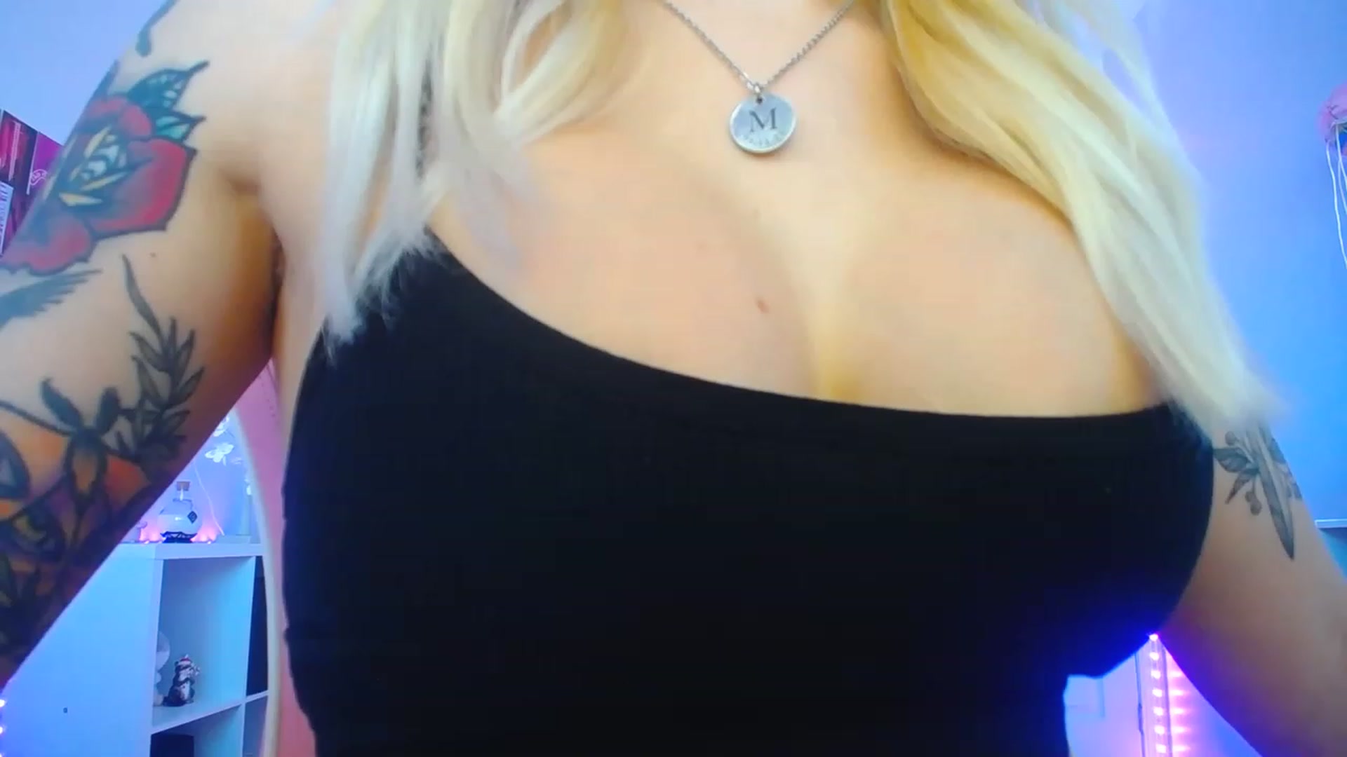 Gallery image thumbnail from EmilyTokes's myfreecams stream on, 03/09/2023, 18:20 image 11 of 20