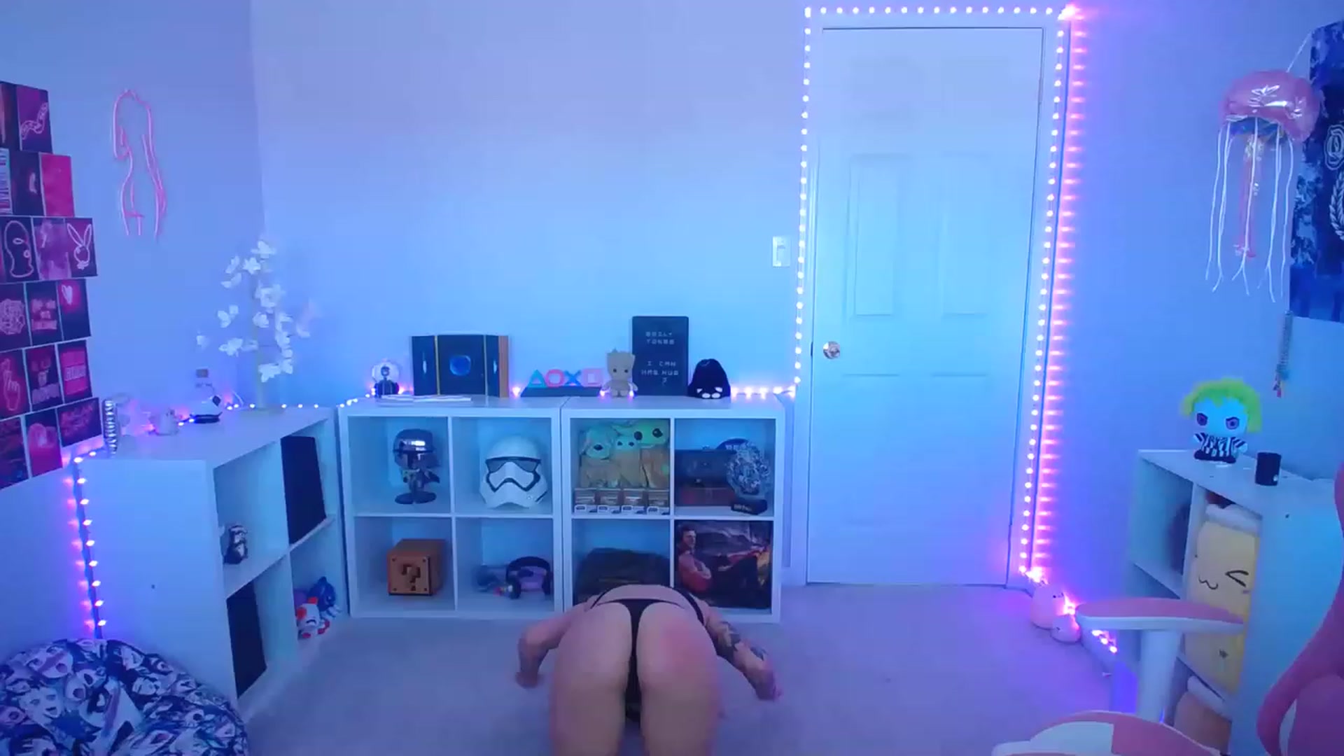 Gallery image thumbnail from EmilyTokes's myfreecams stream on, 03/09/2023, 18:20 image 6 of 20